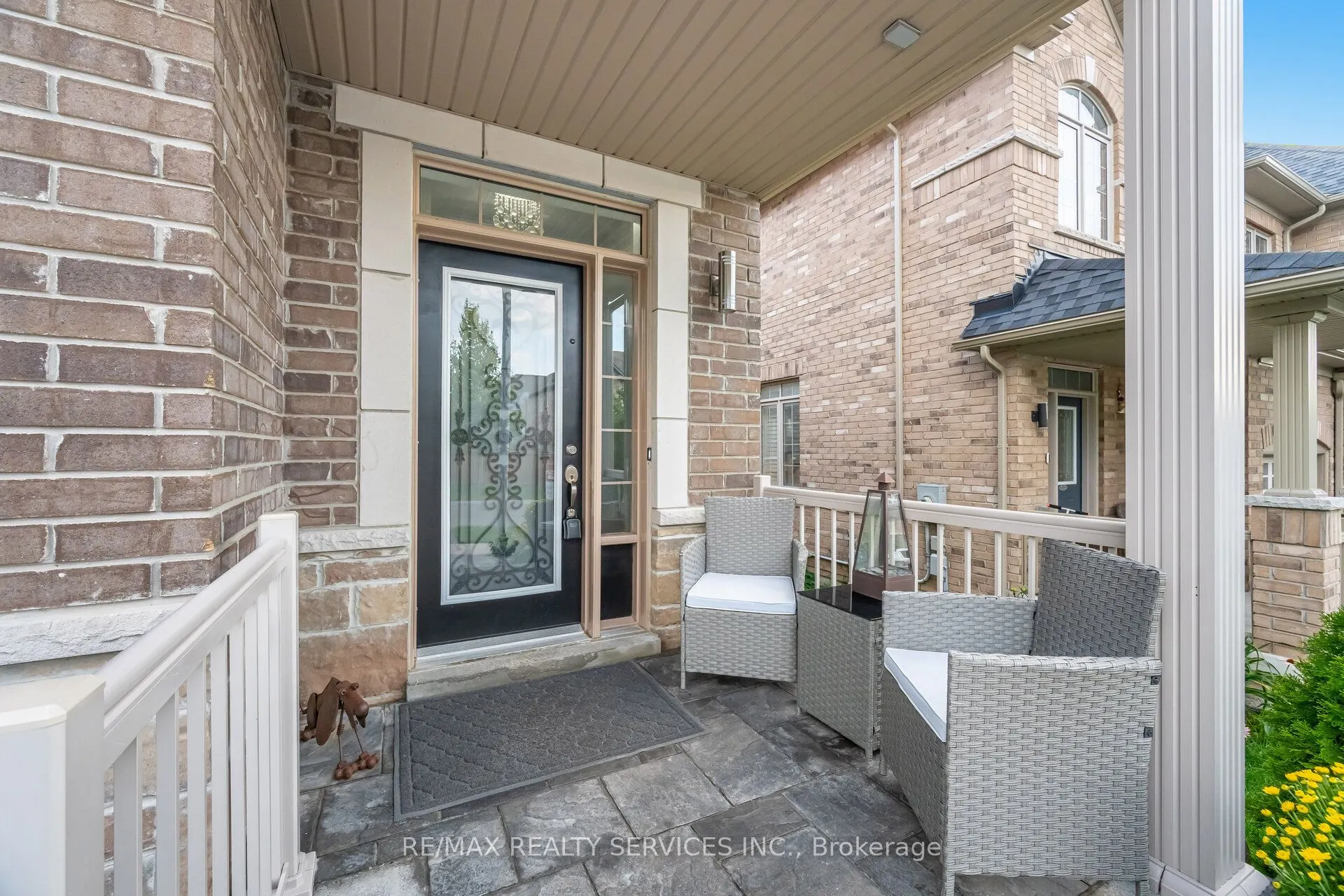 66 Rimrock Crescent