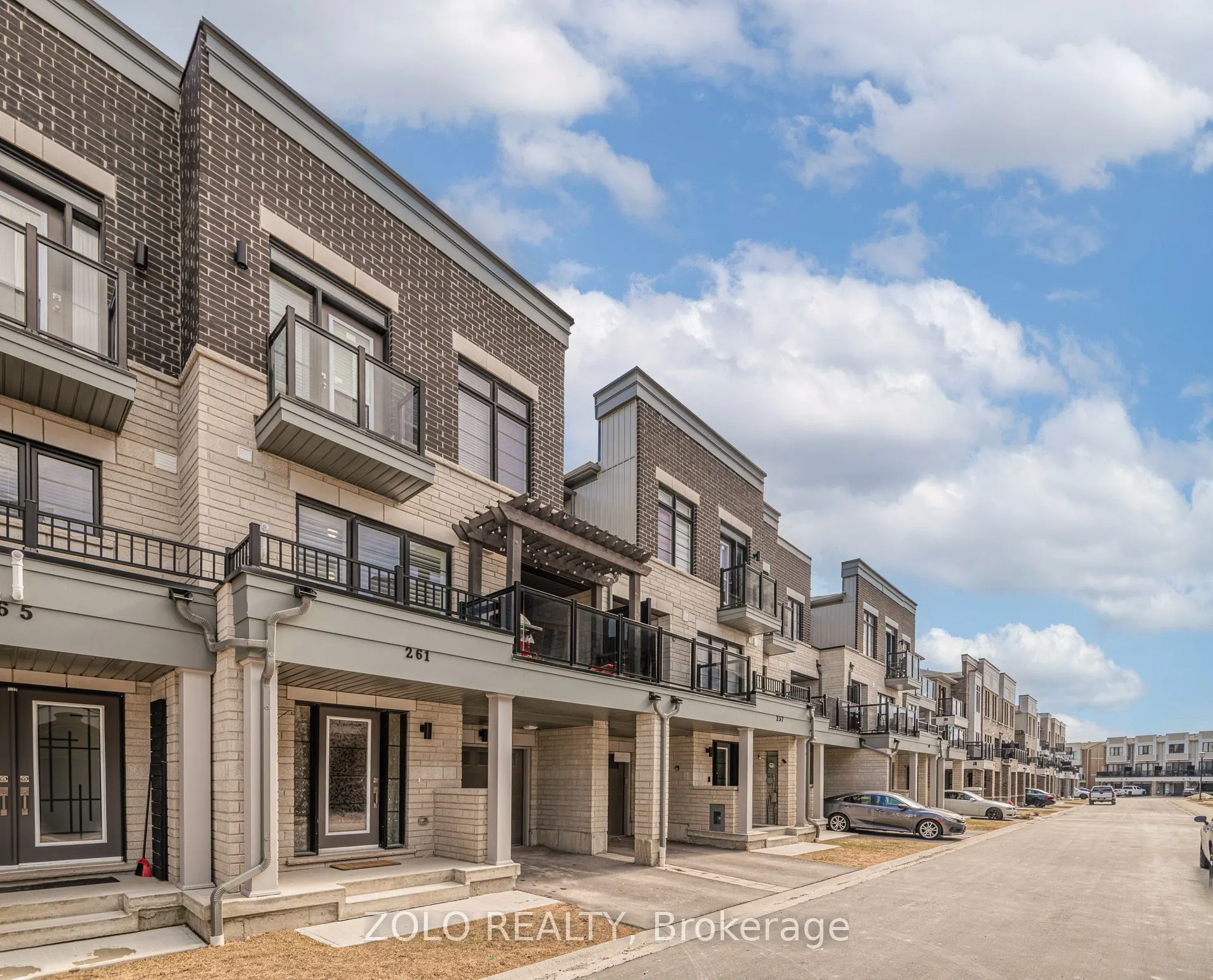 261 LORD ELGIN Lane