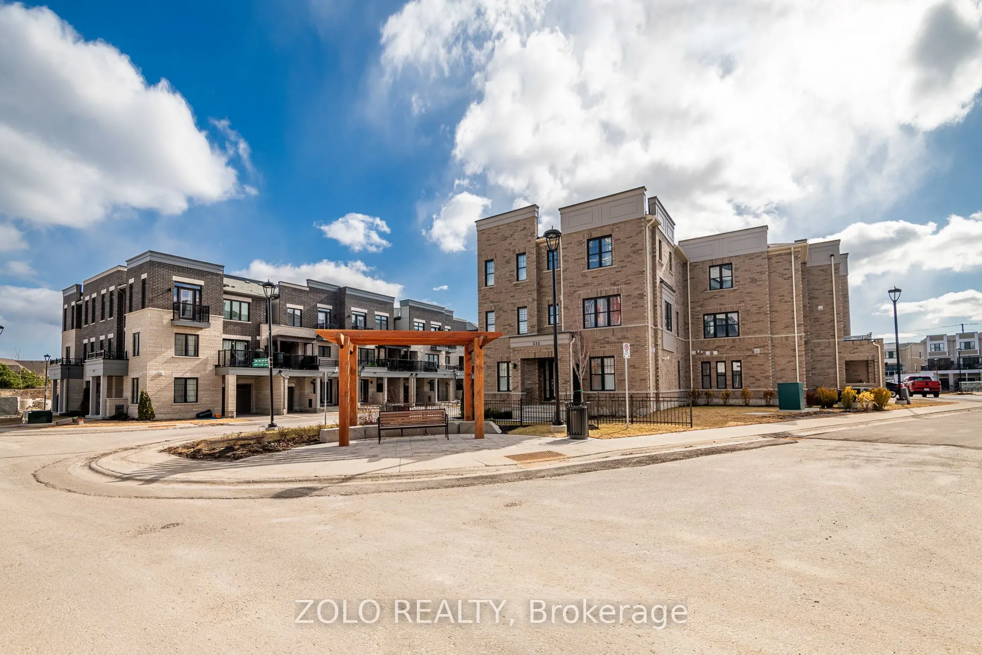 261 LORD ELGIN Lane