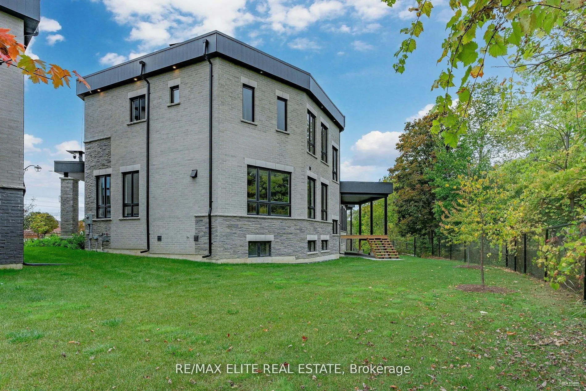 6 Tidmarsh Lane