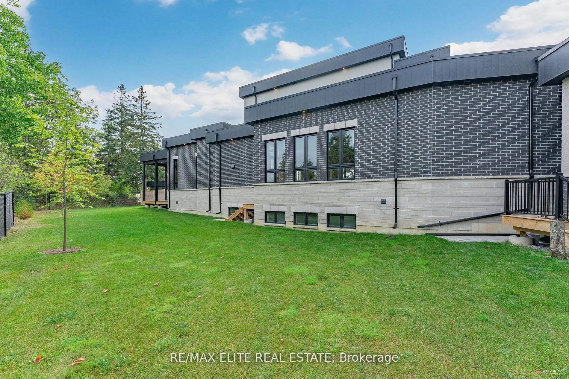 2 Tidmarsh Lane