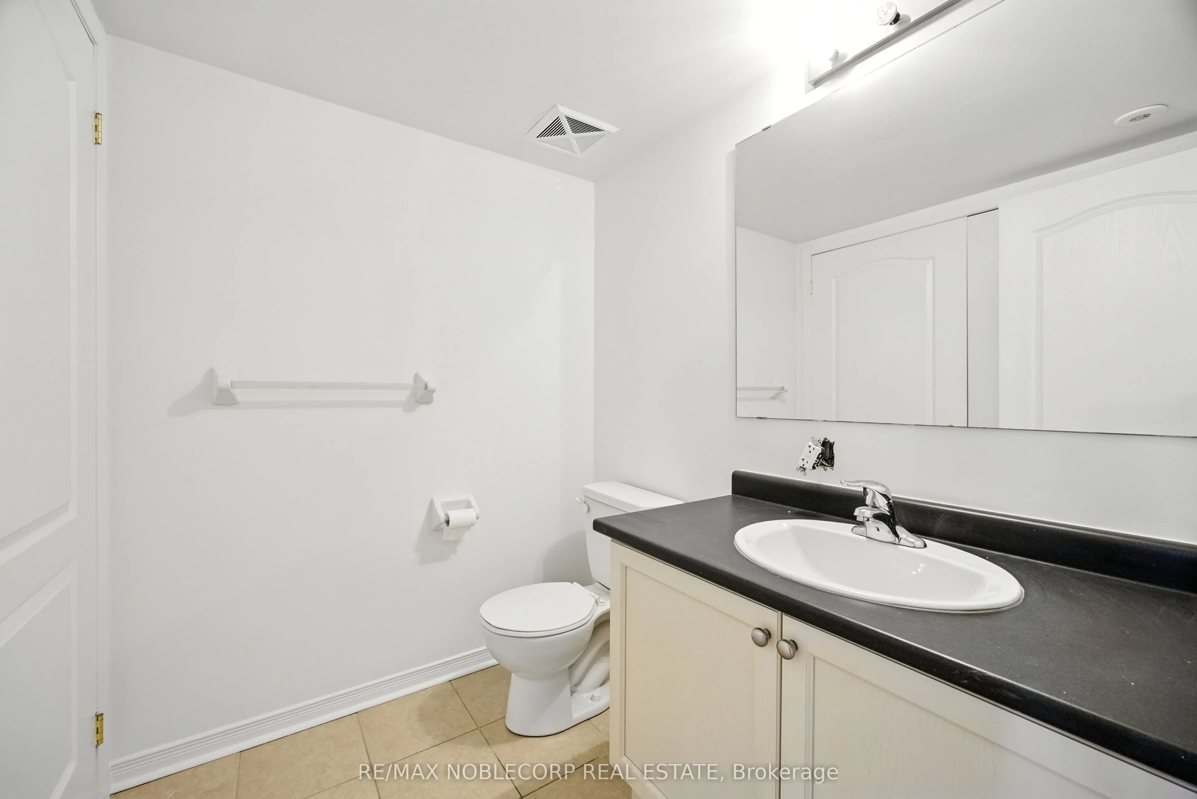 45 Strangford Lane, #311