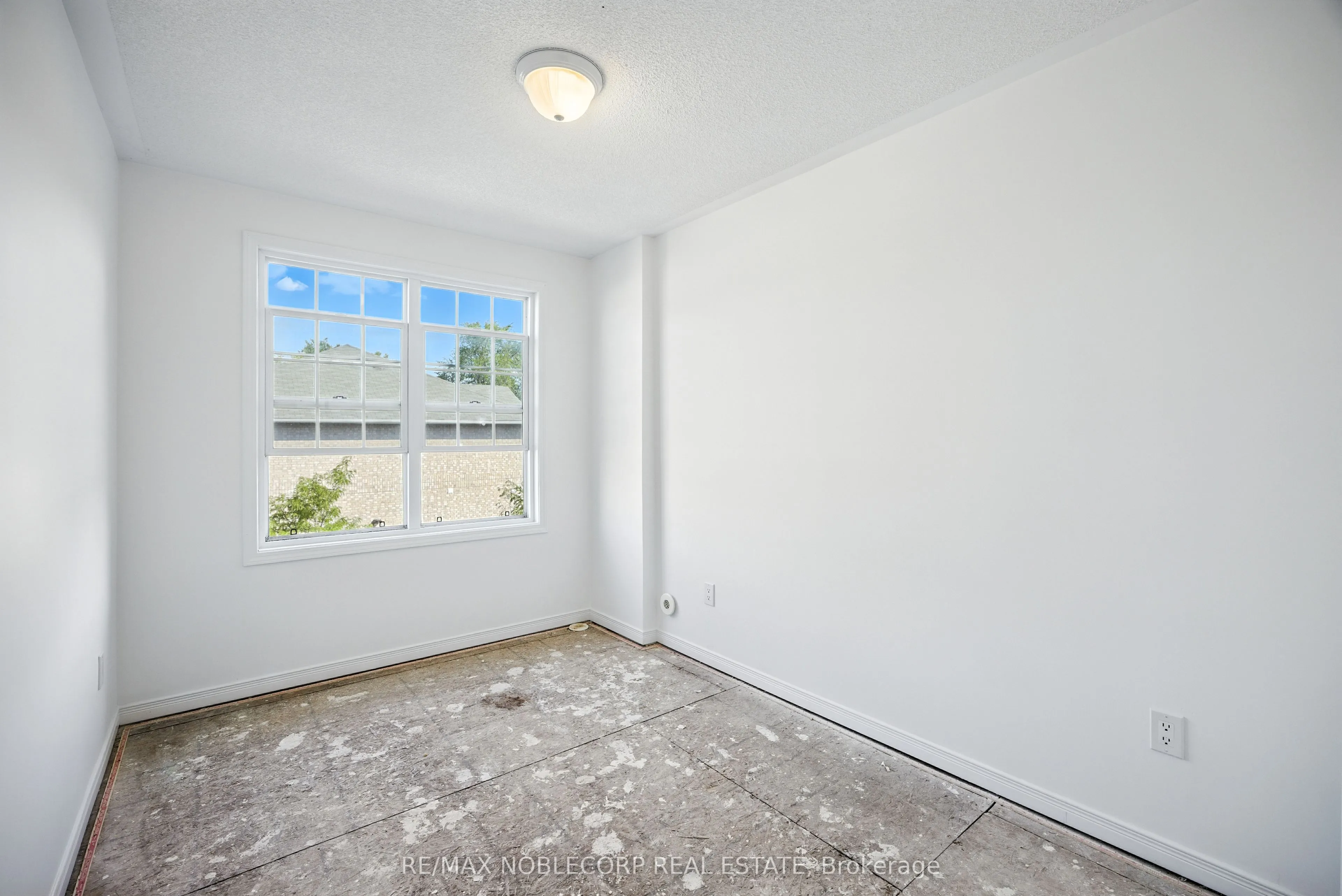45 Strangford Lane, #311