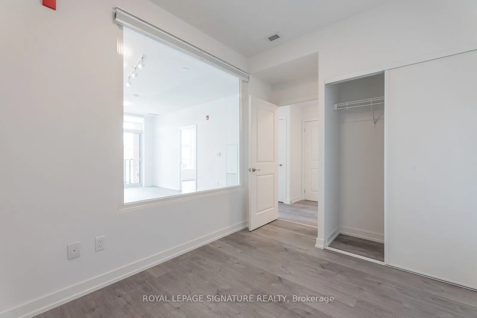 1010 Dundas Street, #224