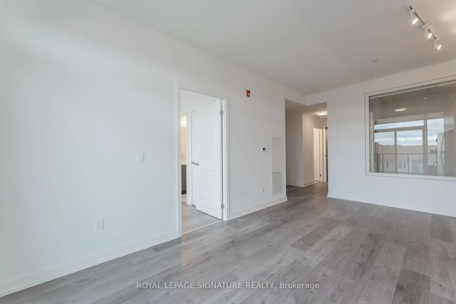 1010 Dundas Street, #224
