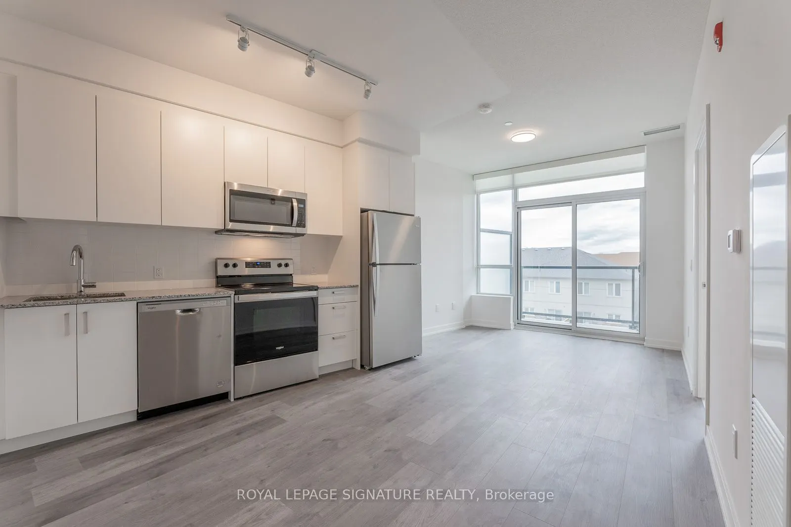 1010 Dundas Street, #224
