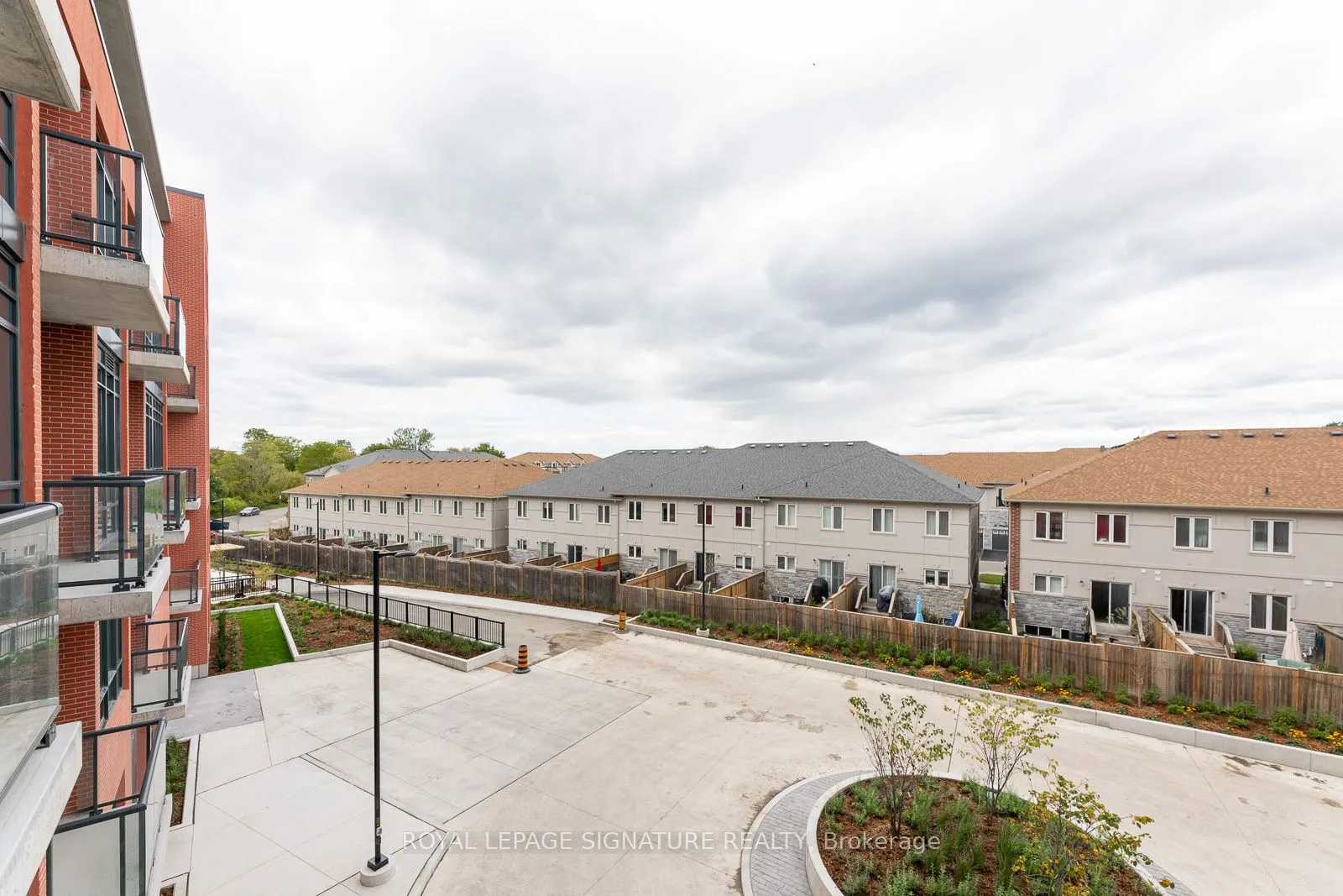 1010 Dundas Street, #224