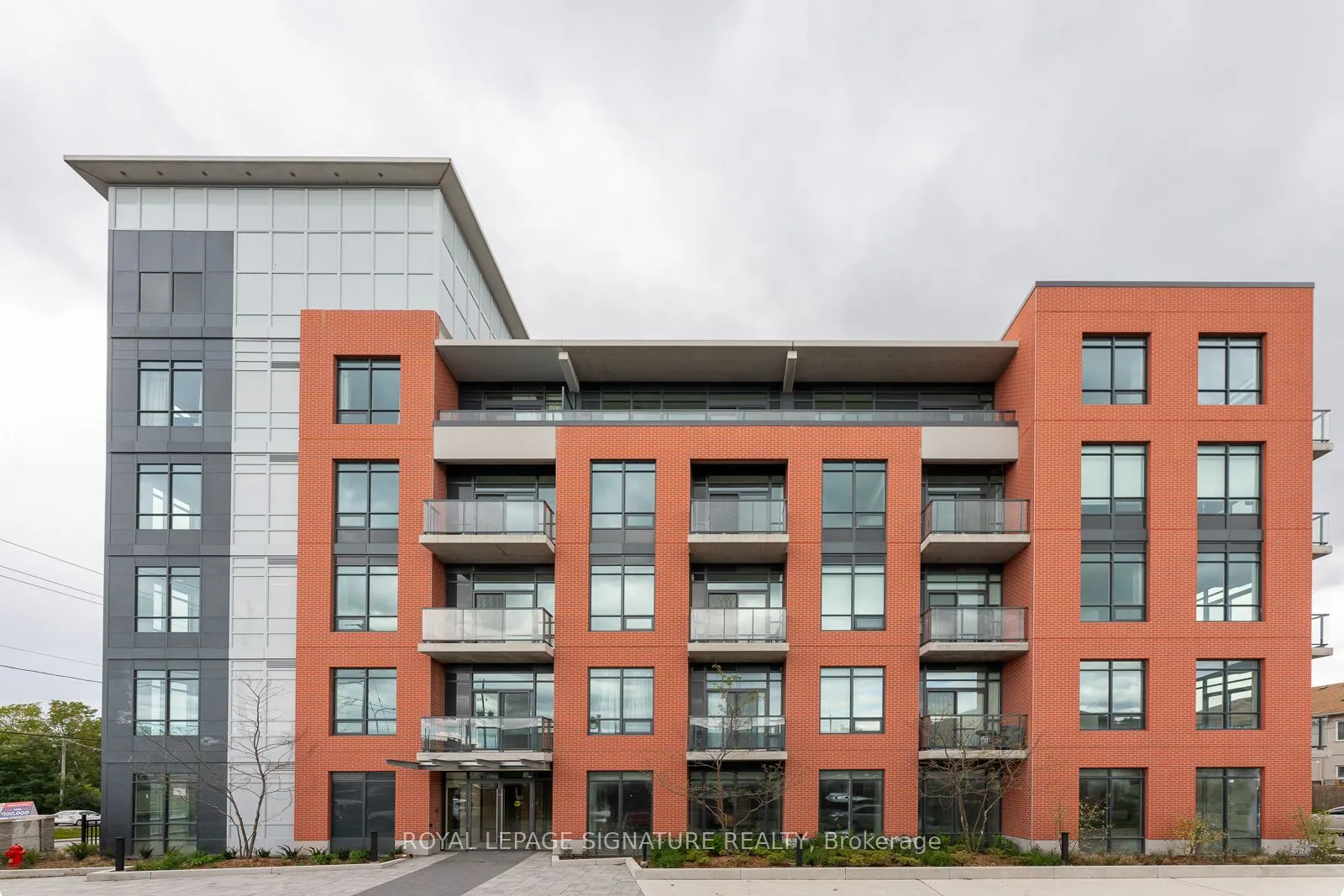 1010 Dundas Street, #224
