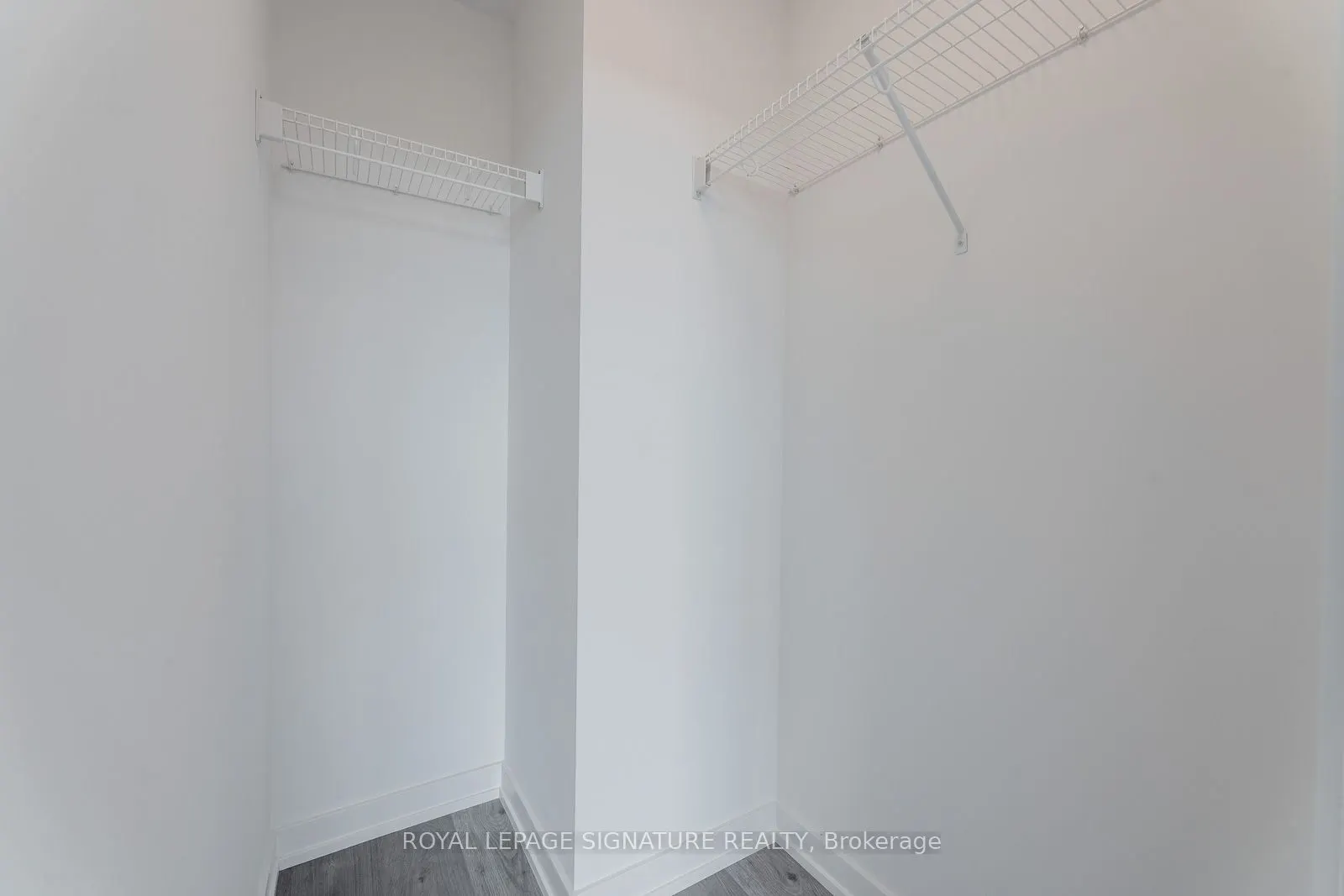 1010 Dundas Street, #224