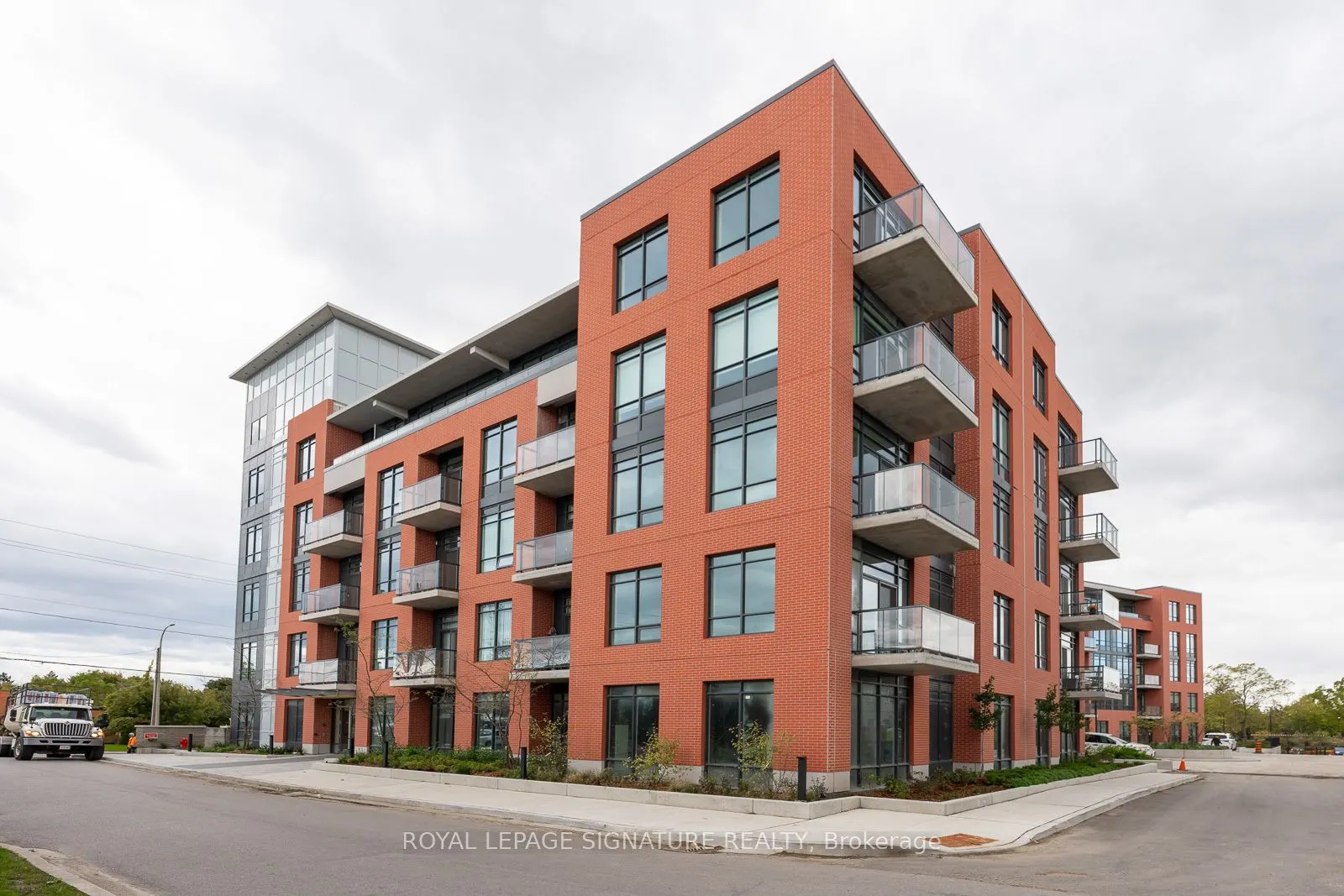 1010 Dundas Street, #224