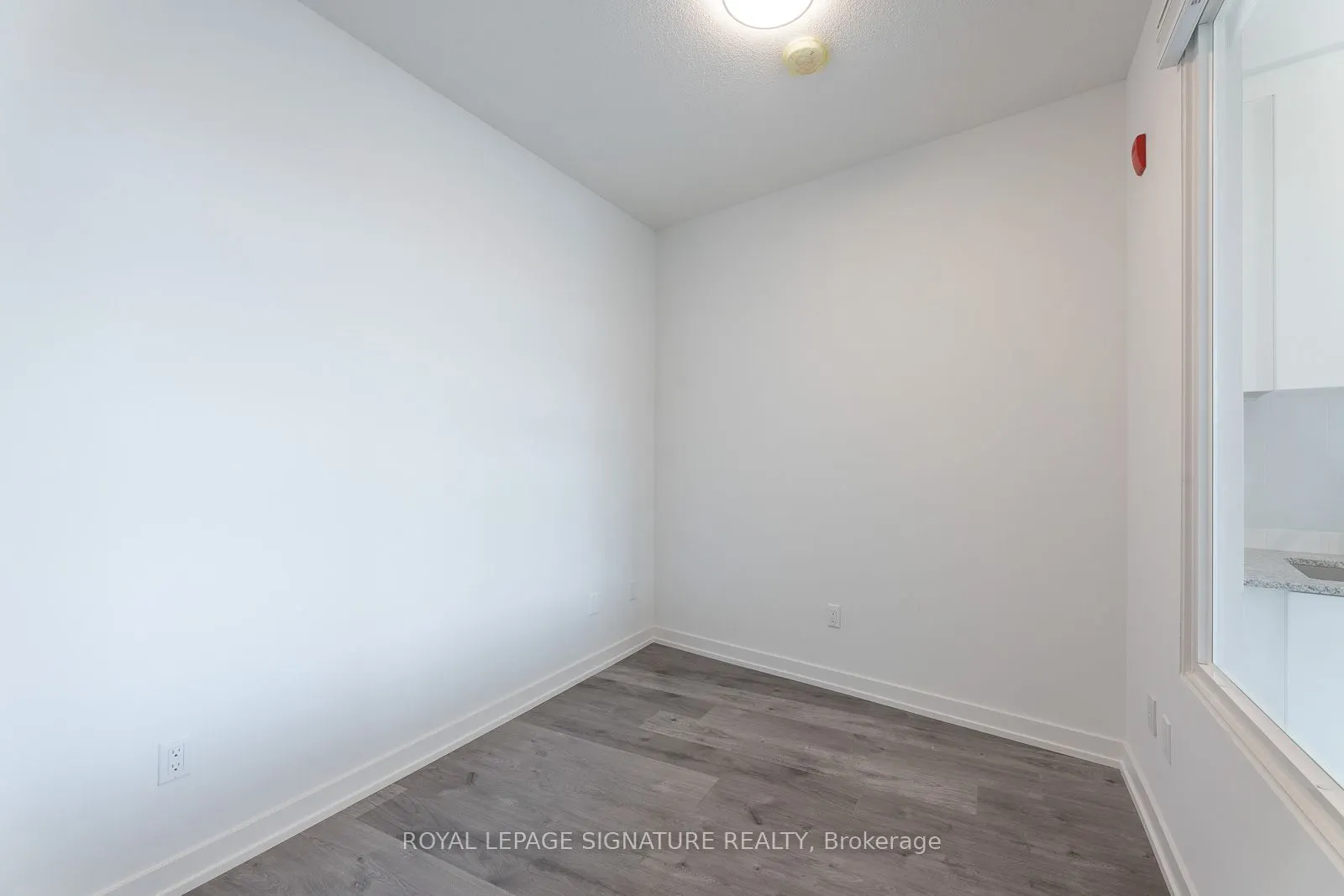 1010 Dundas Street, #224