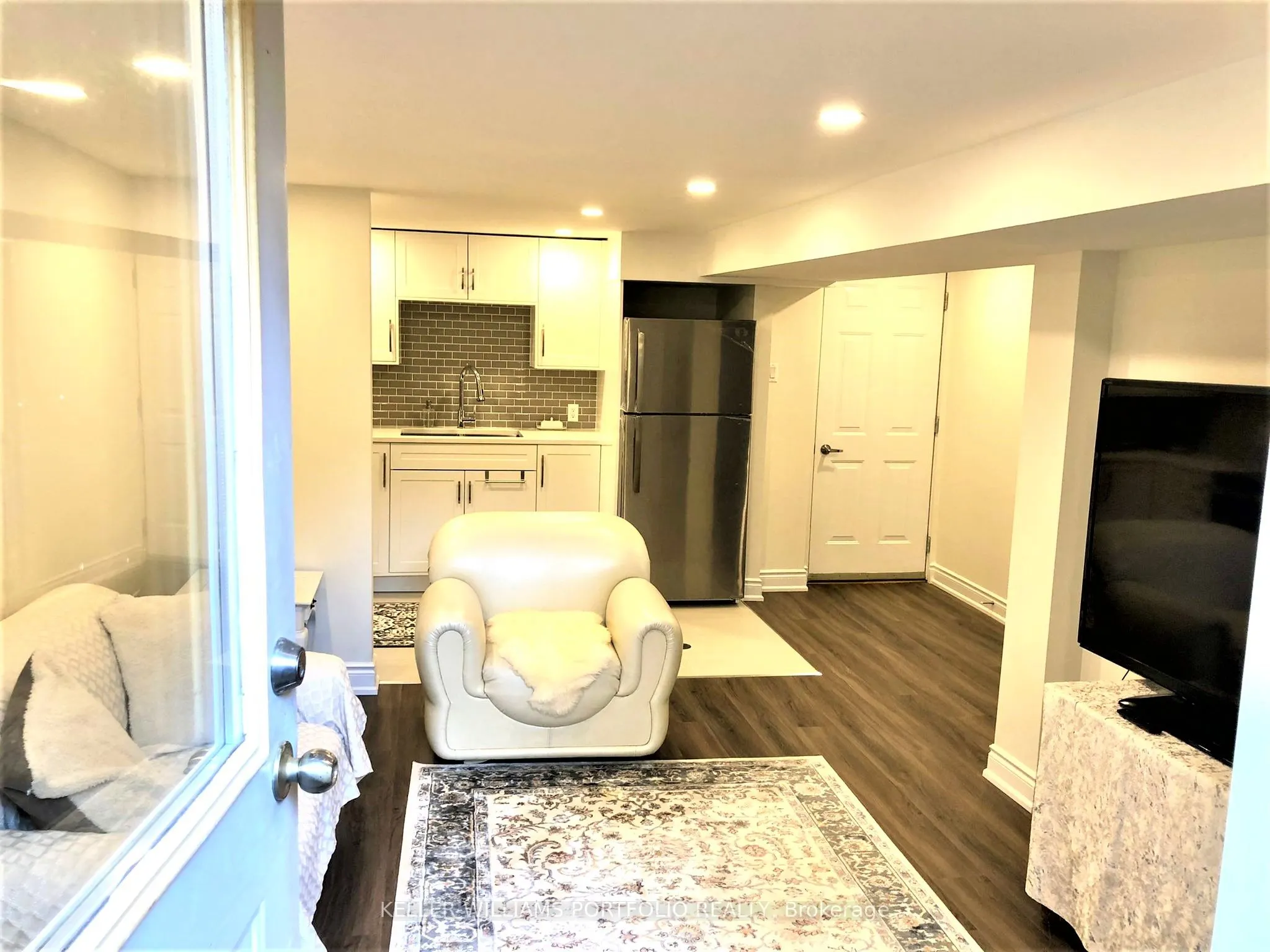 1 Wincrest Drive