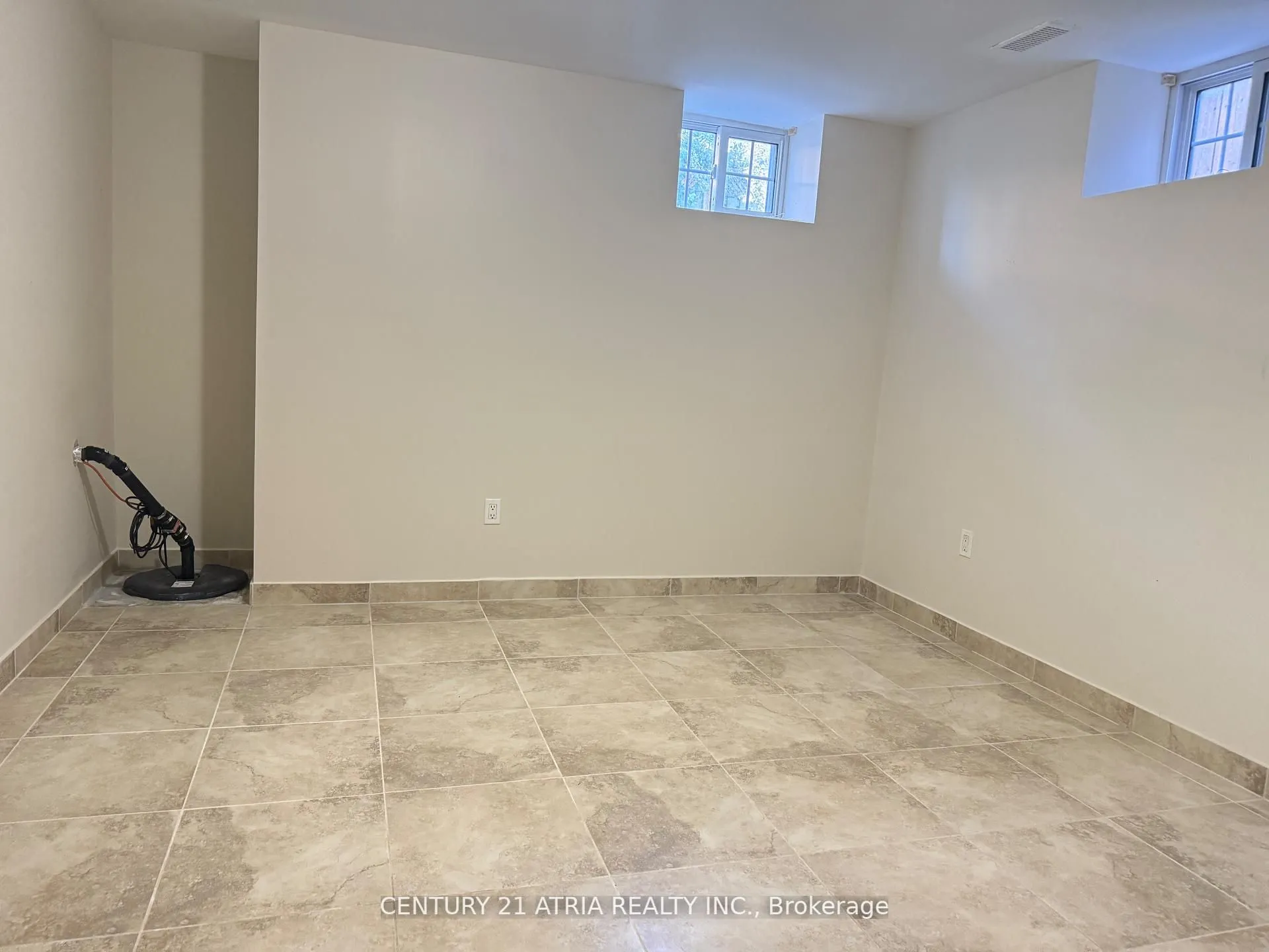 94 Kings Crescent, #Bsmt