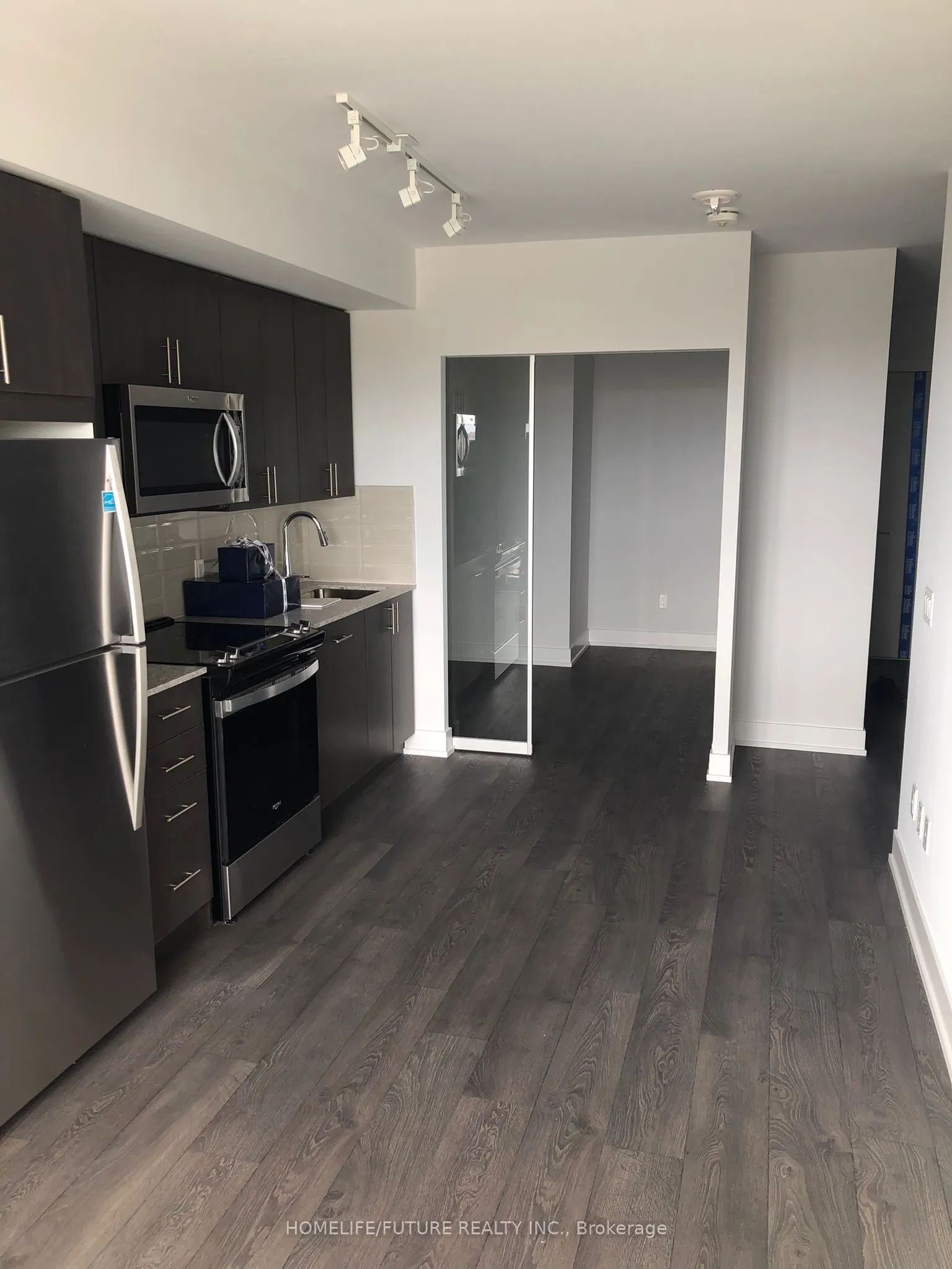 2550 Simcoe Street N, #1809