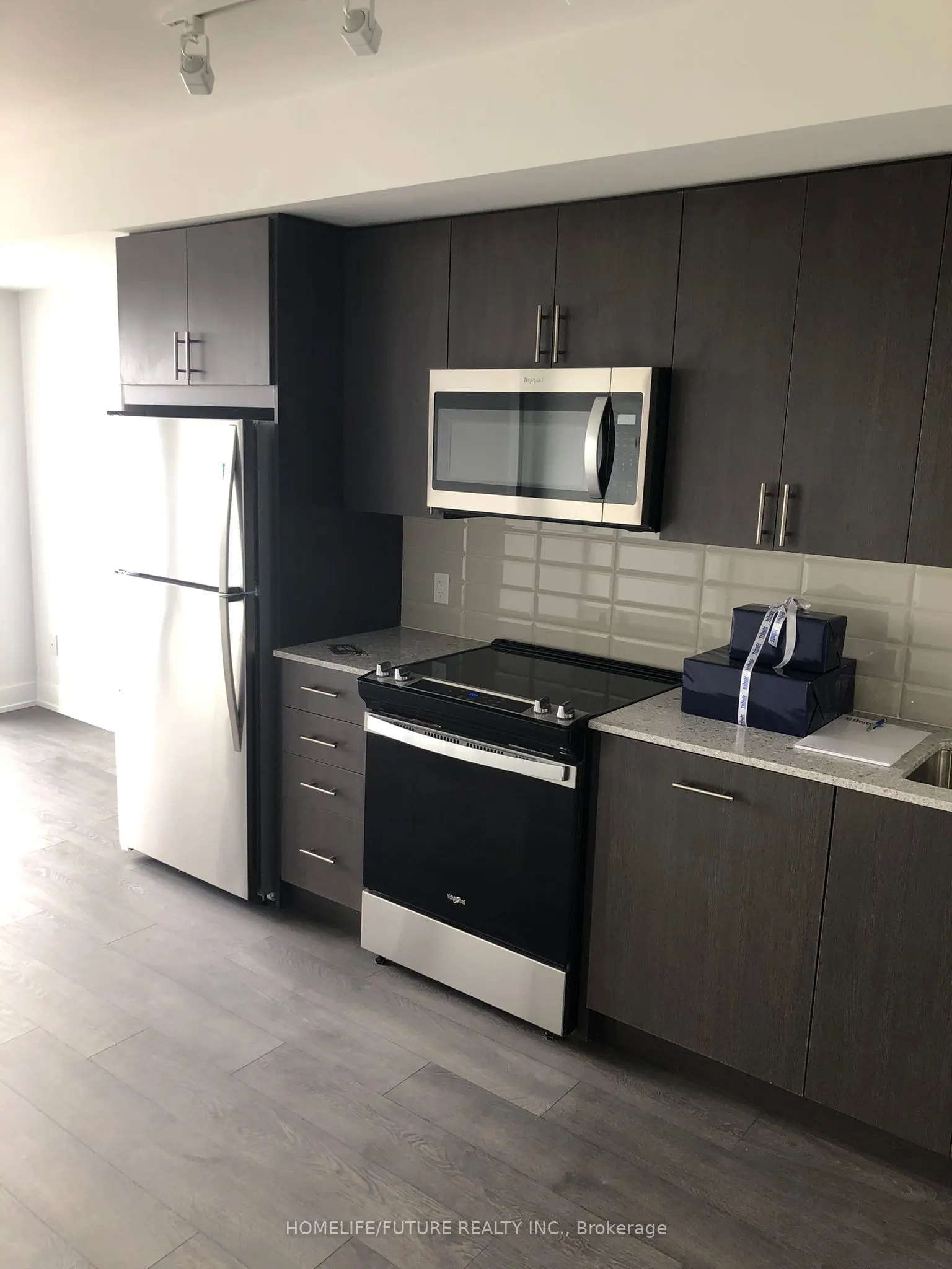 2550 Simcoe Street N, #1809