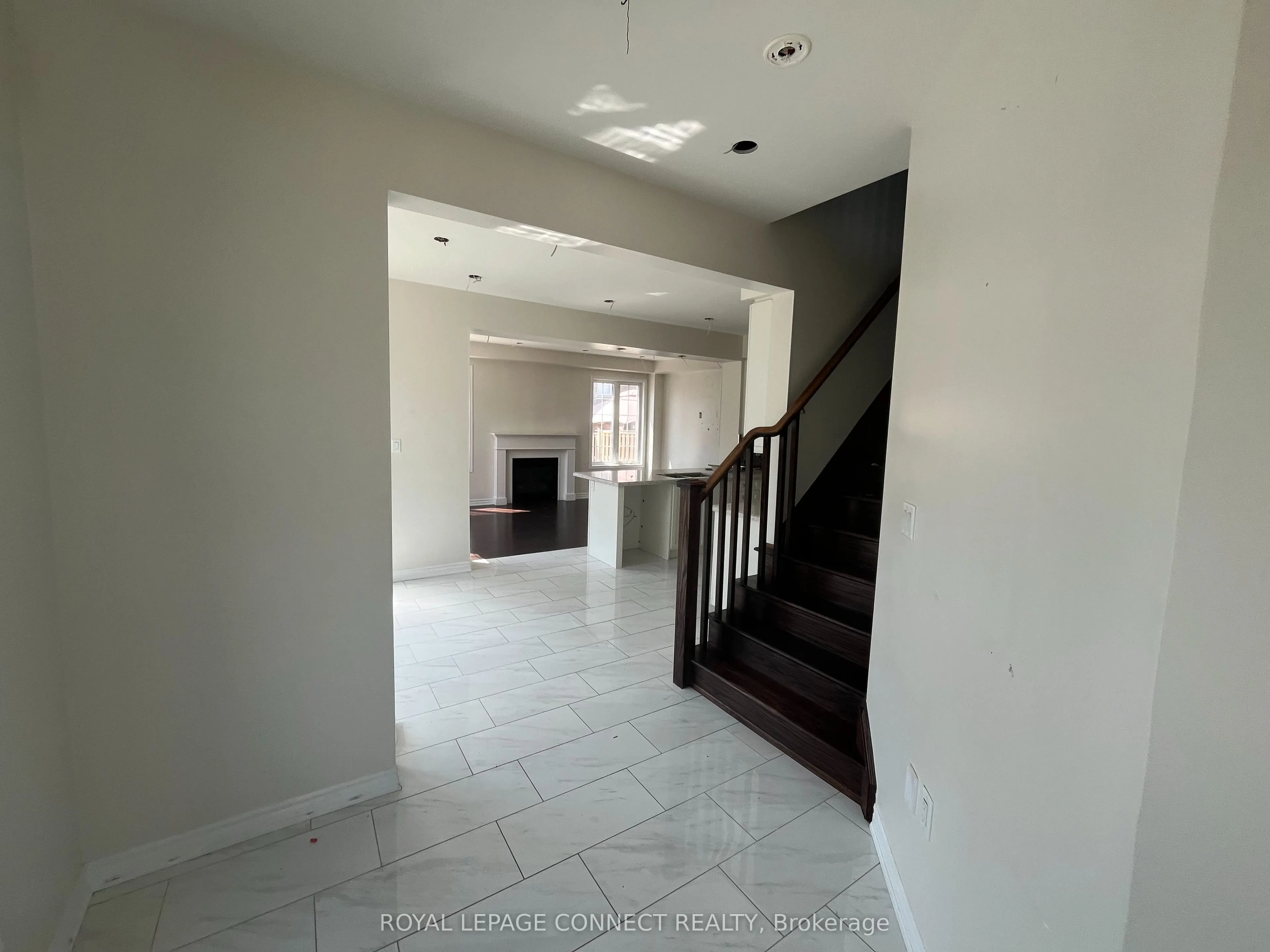 2427 Moonlight Crescent