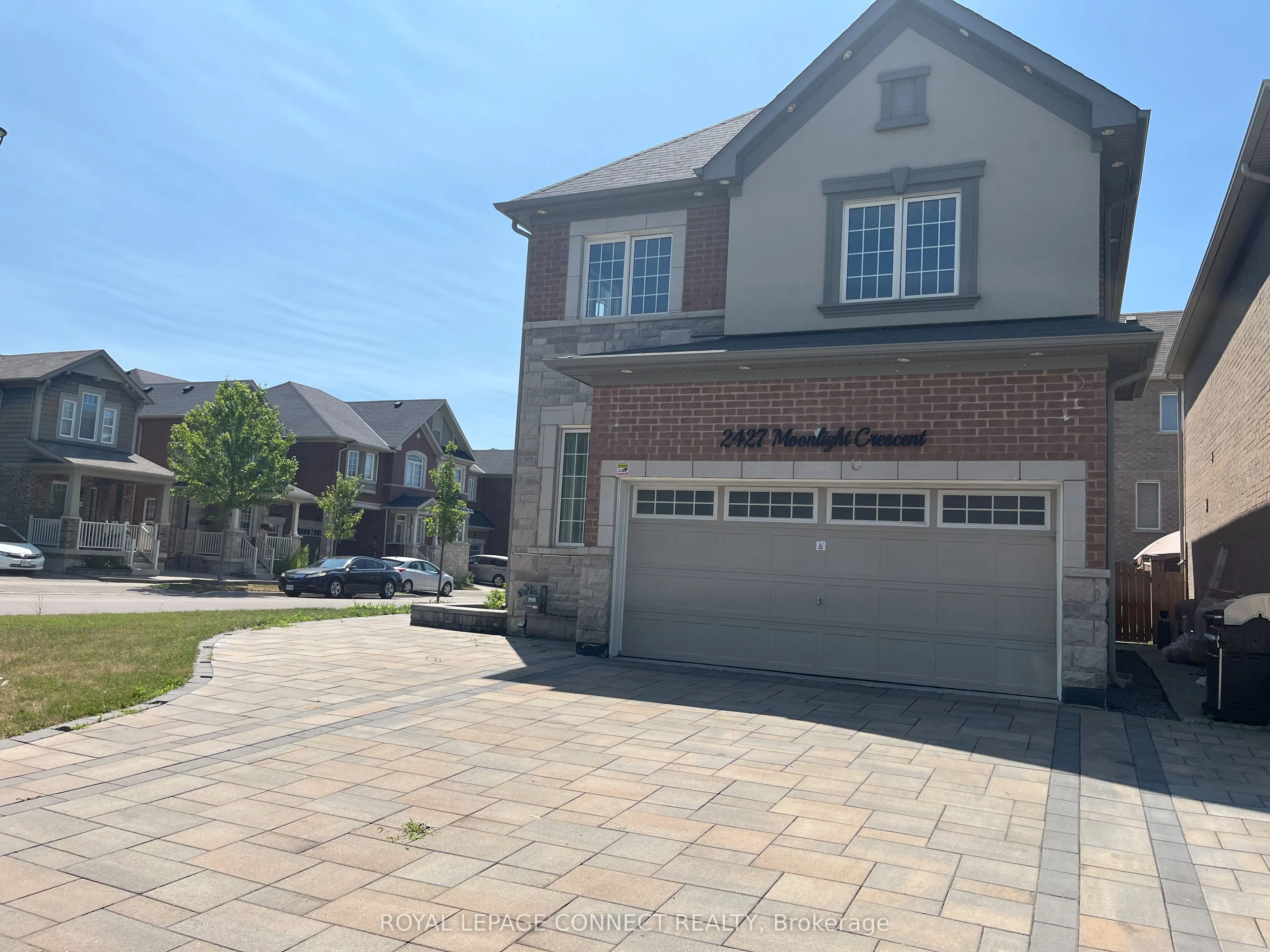 2427 Moonlight Crescent