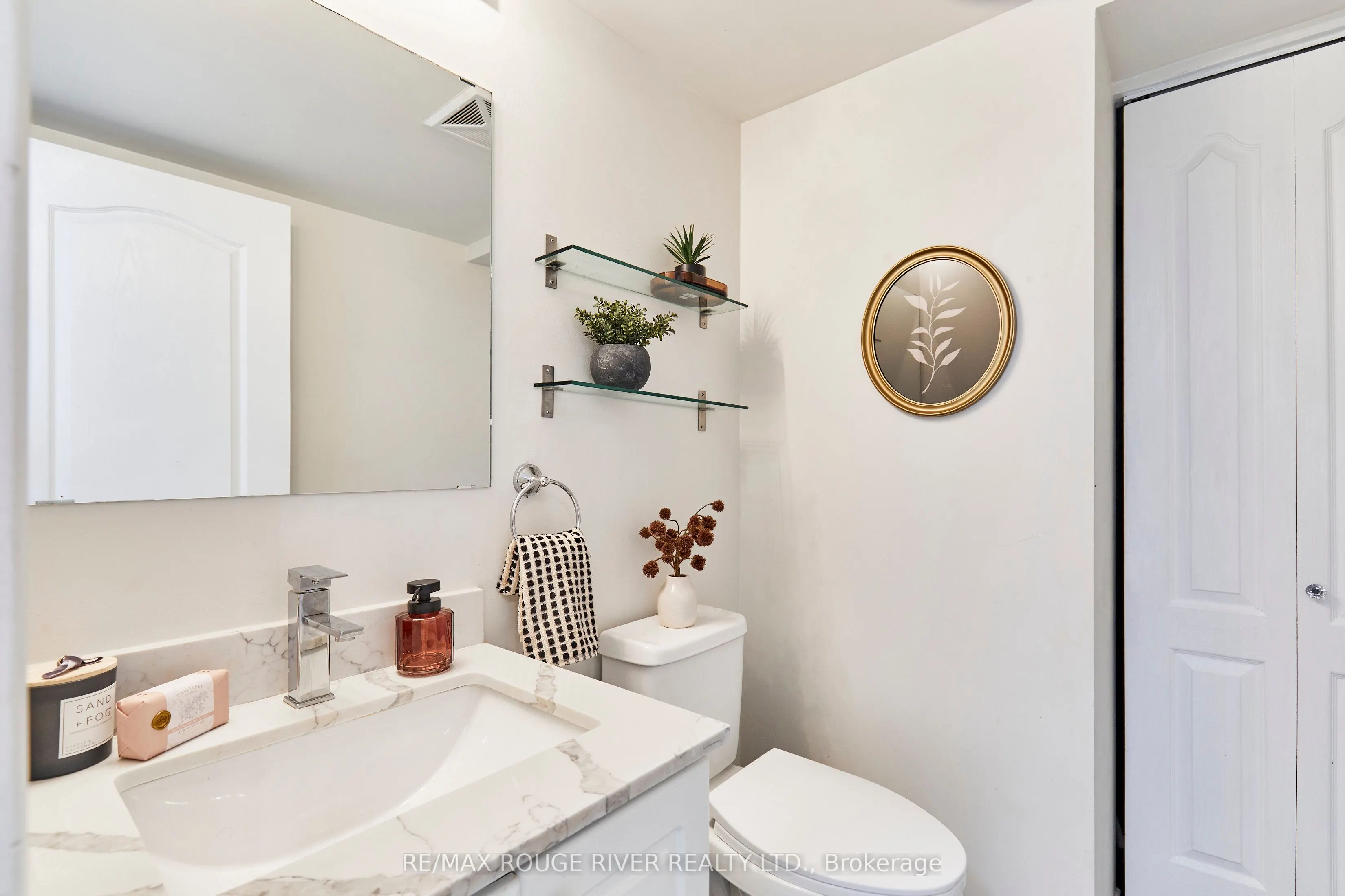25 Strangford Lane, #312