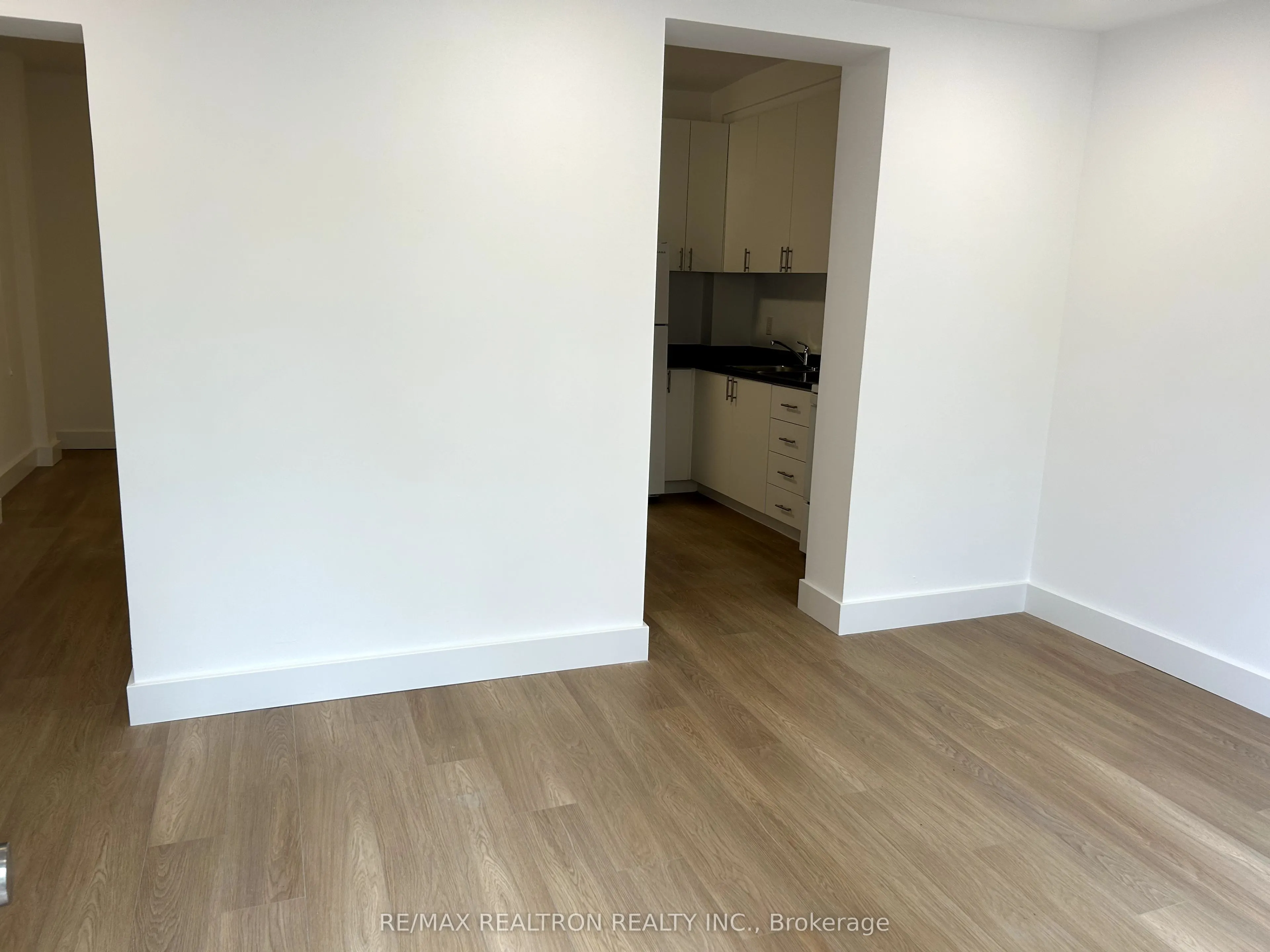 1293 Gerrard Street E, #1