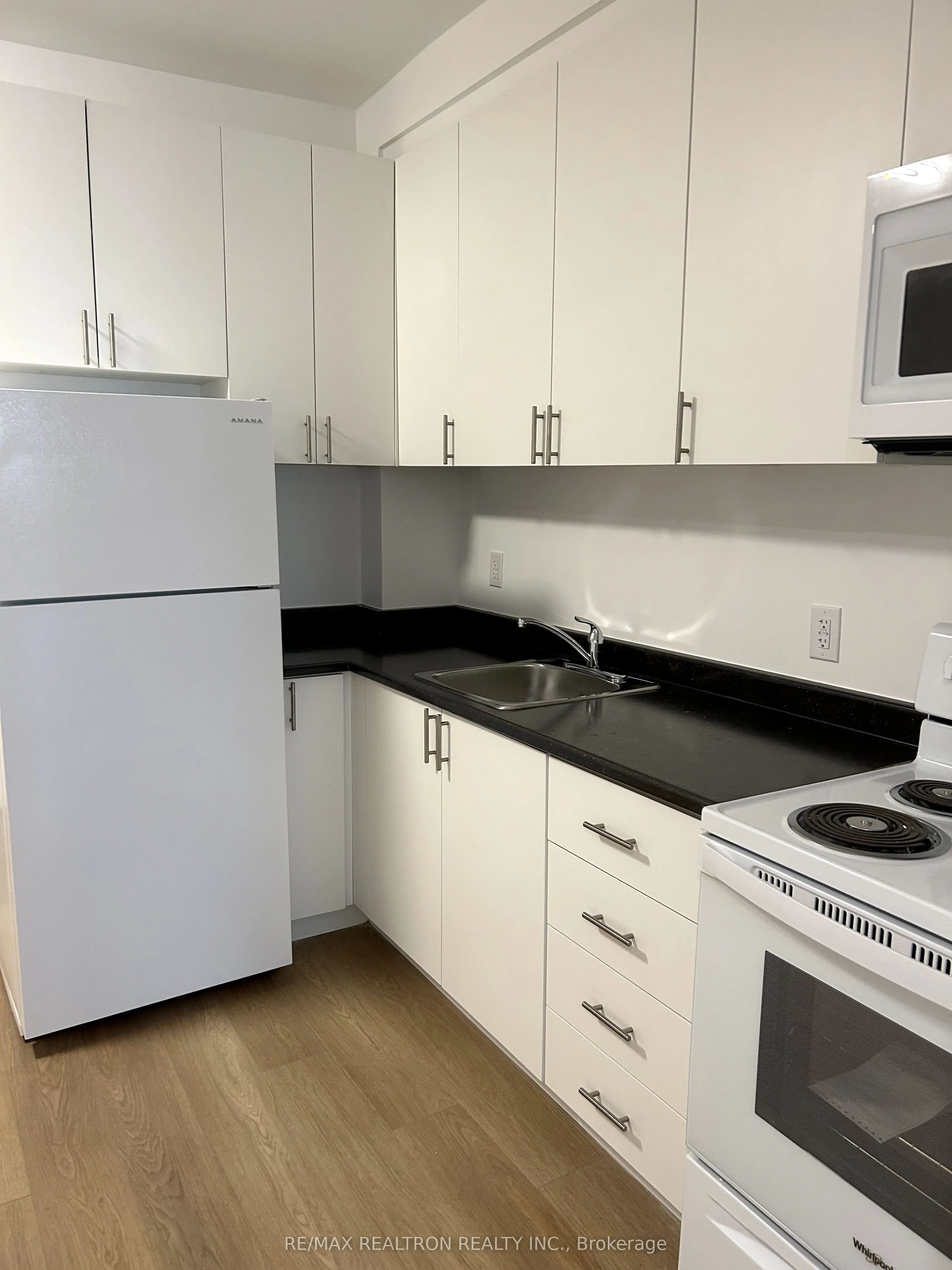1293 Gerrard Street E, #1