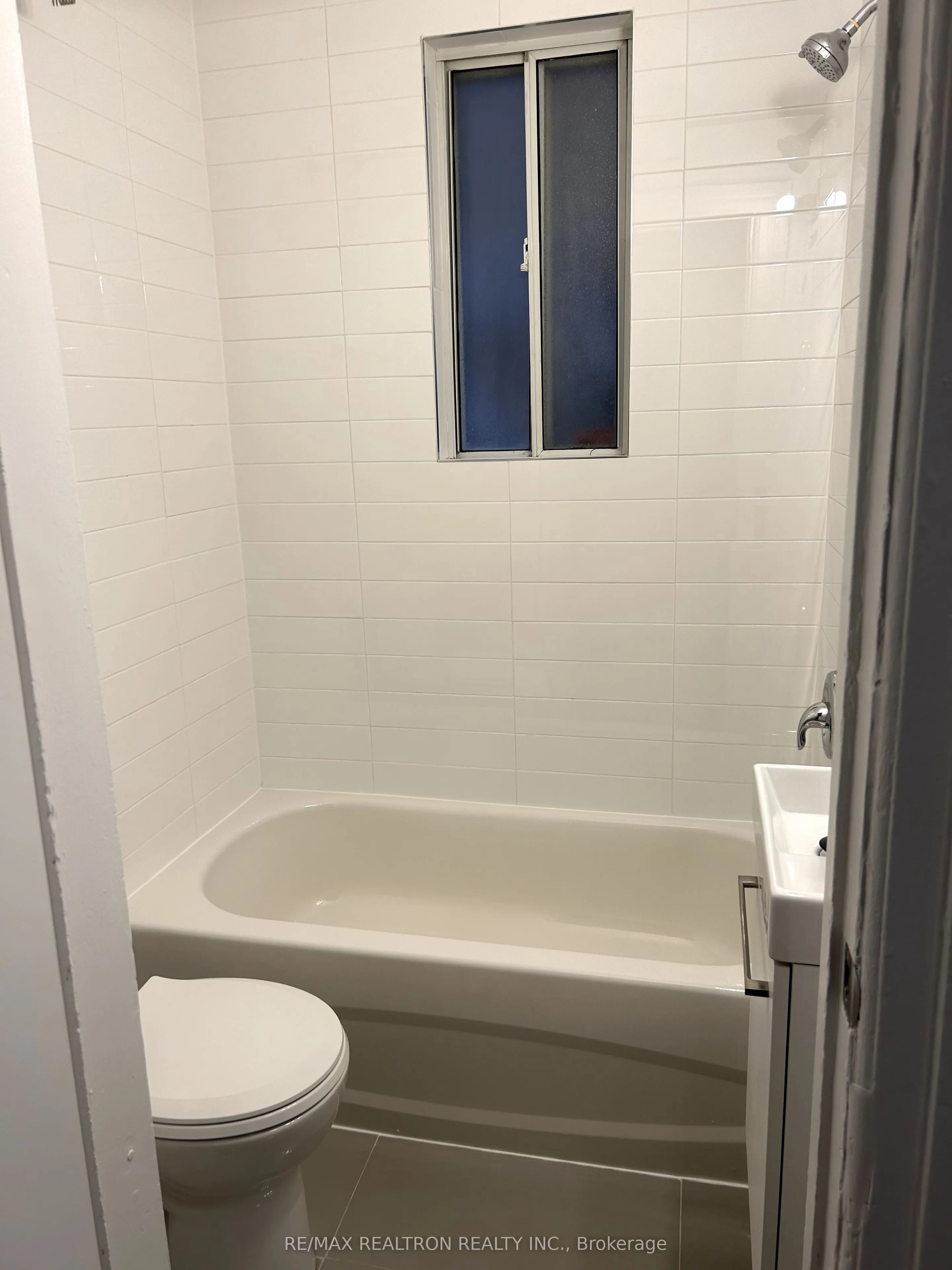 1293 Gerrard Street E, #1