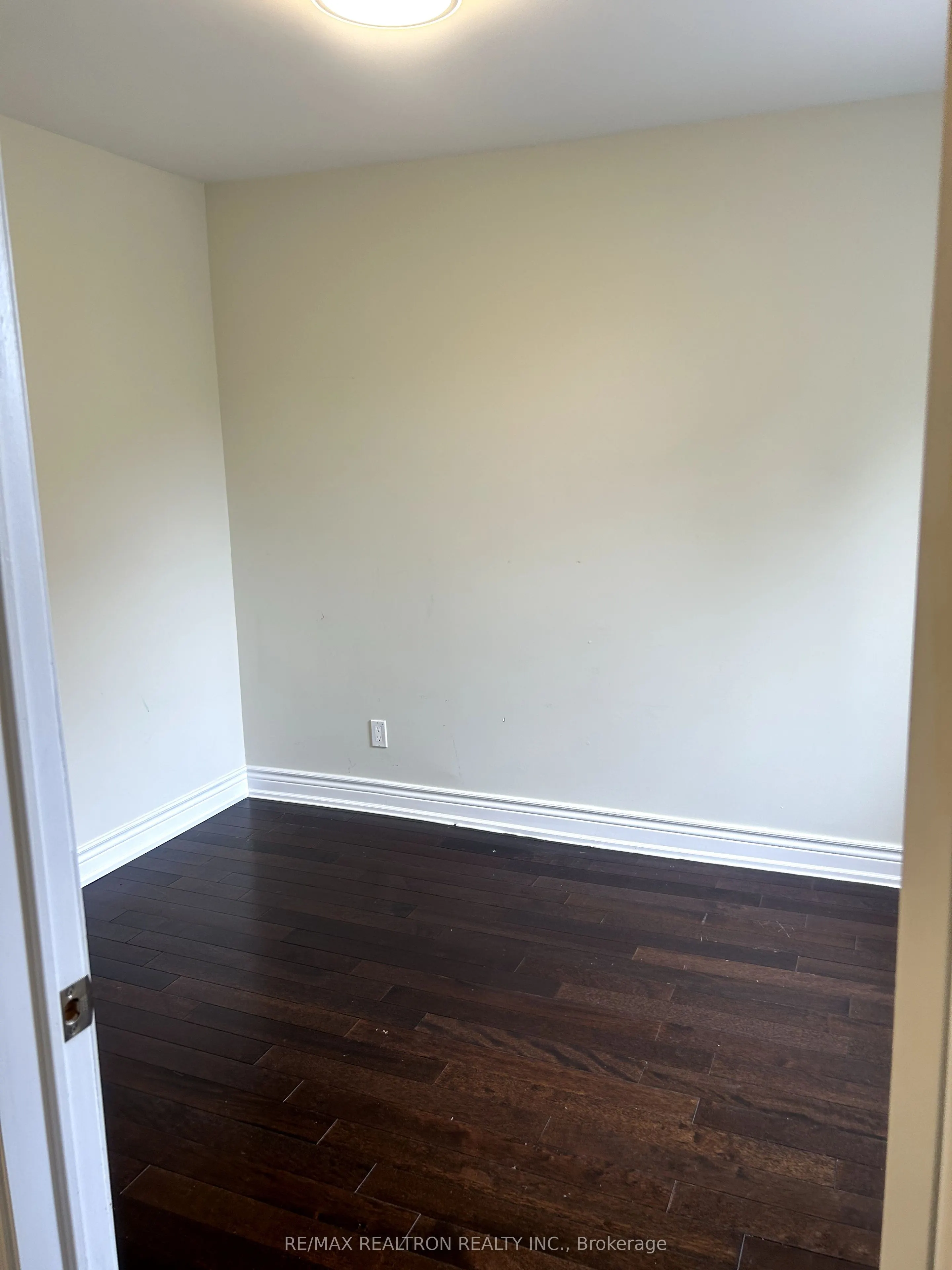 1311 Gerrard Street E, #1