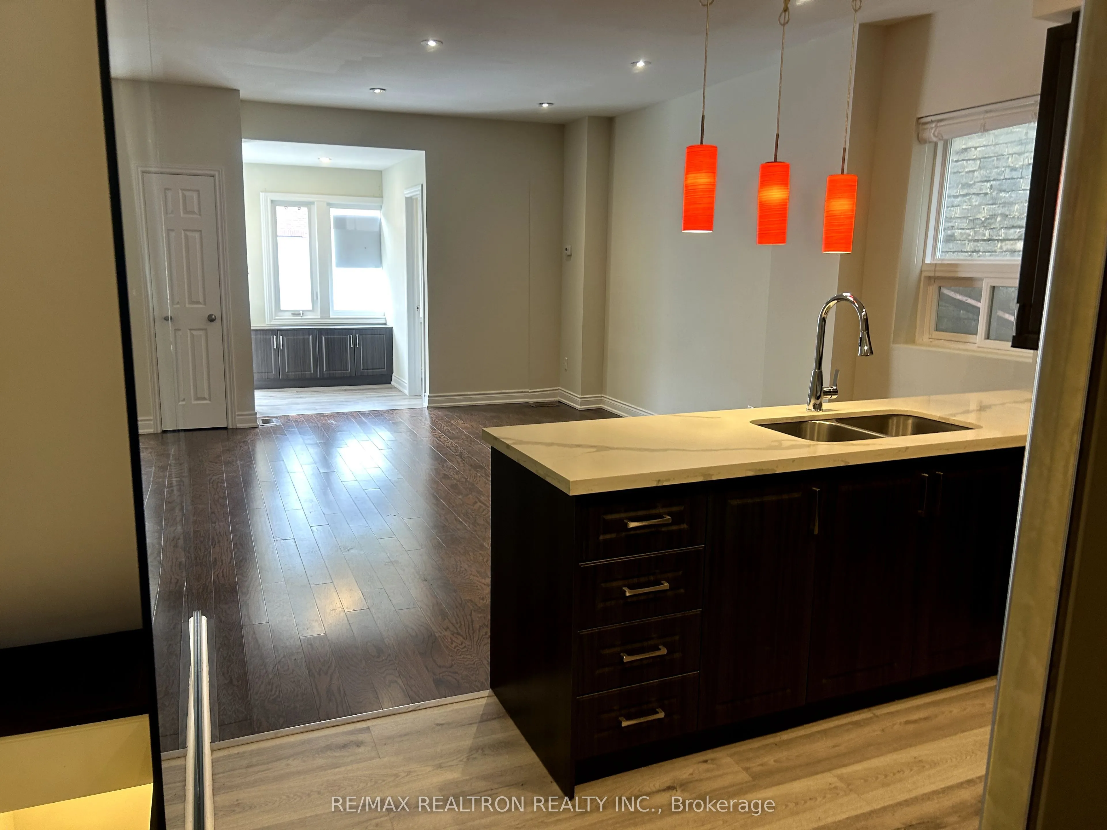 1311 Gerrard Street E, #1