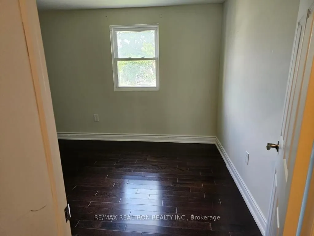 1311 Gerrard Street E, #1