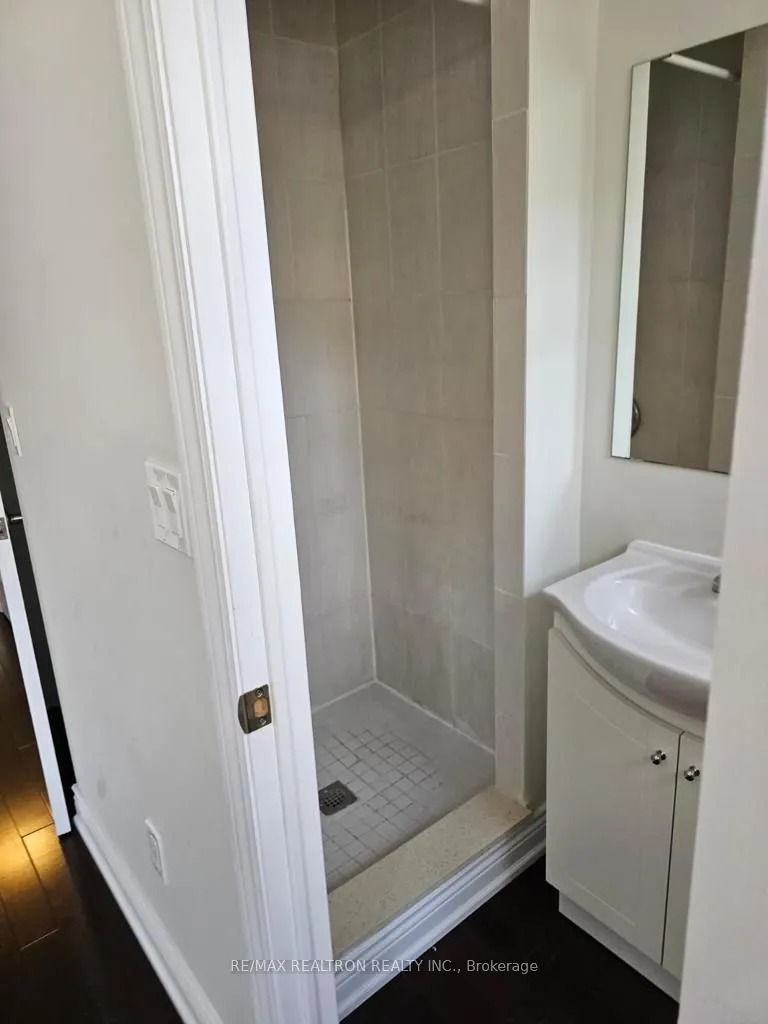 1311 Gerrard Street E, #1