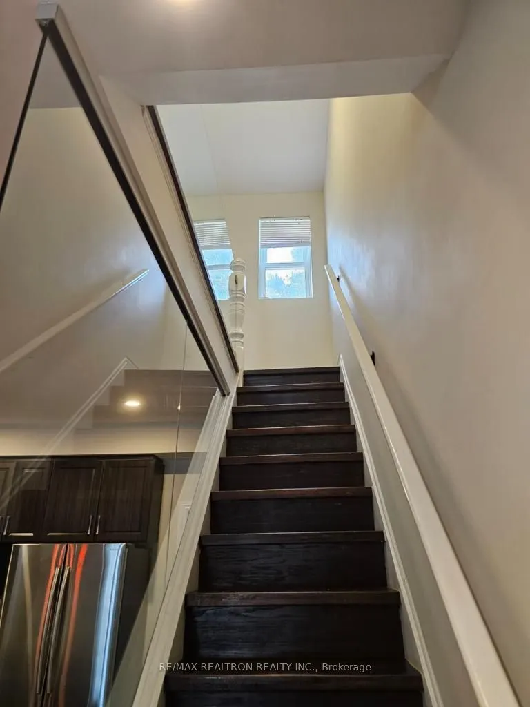1311 Gerrard Street E, #1