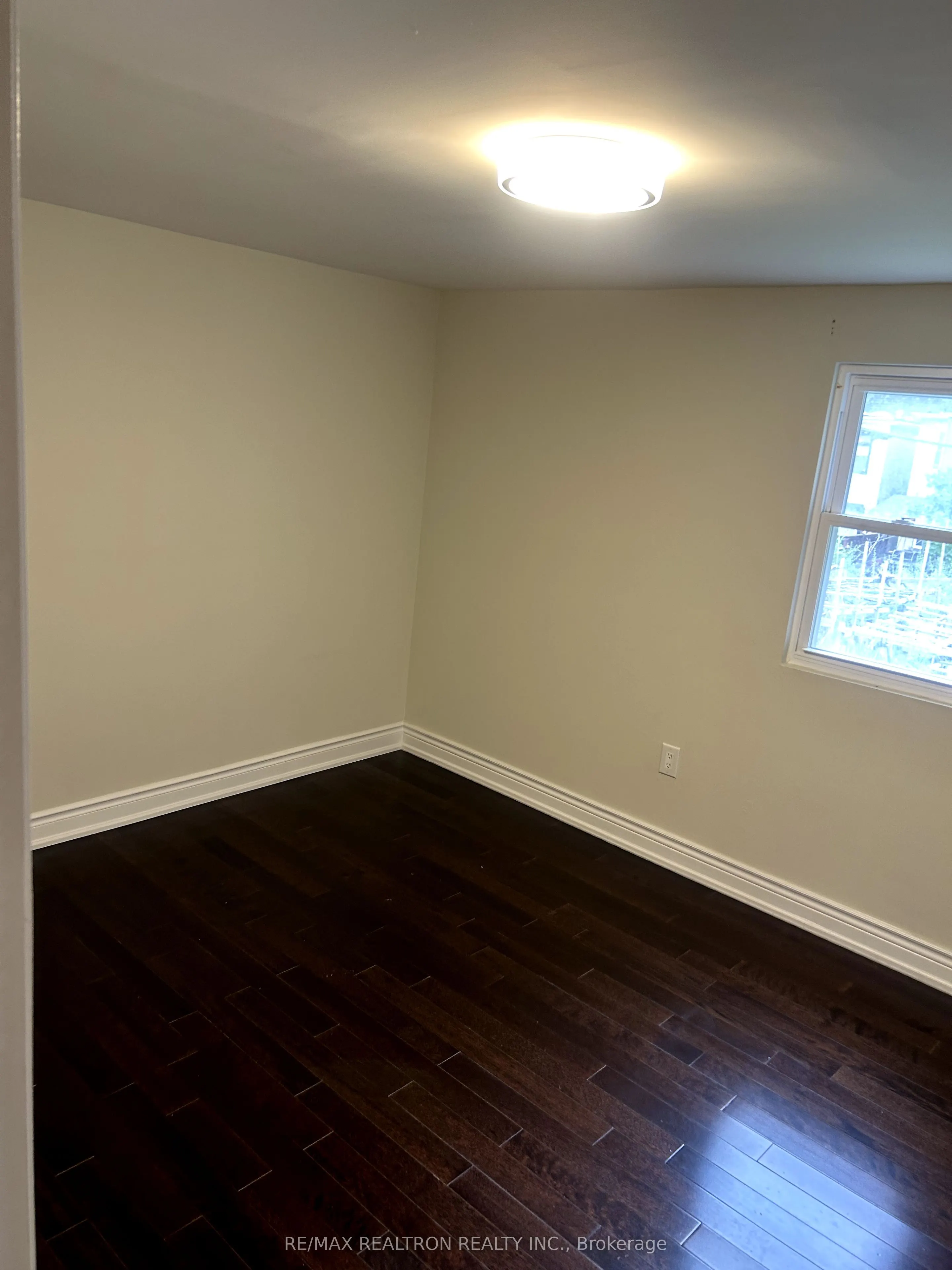1311 Gerrard Street E, #1