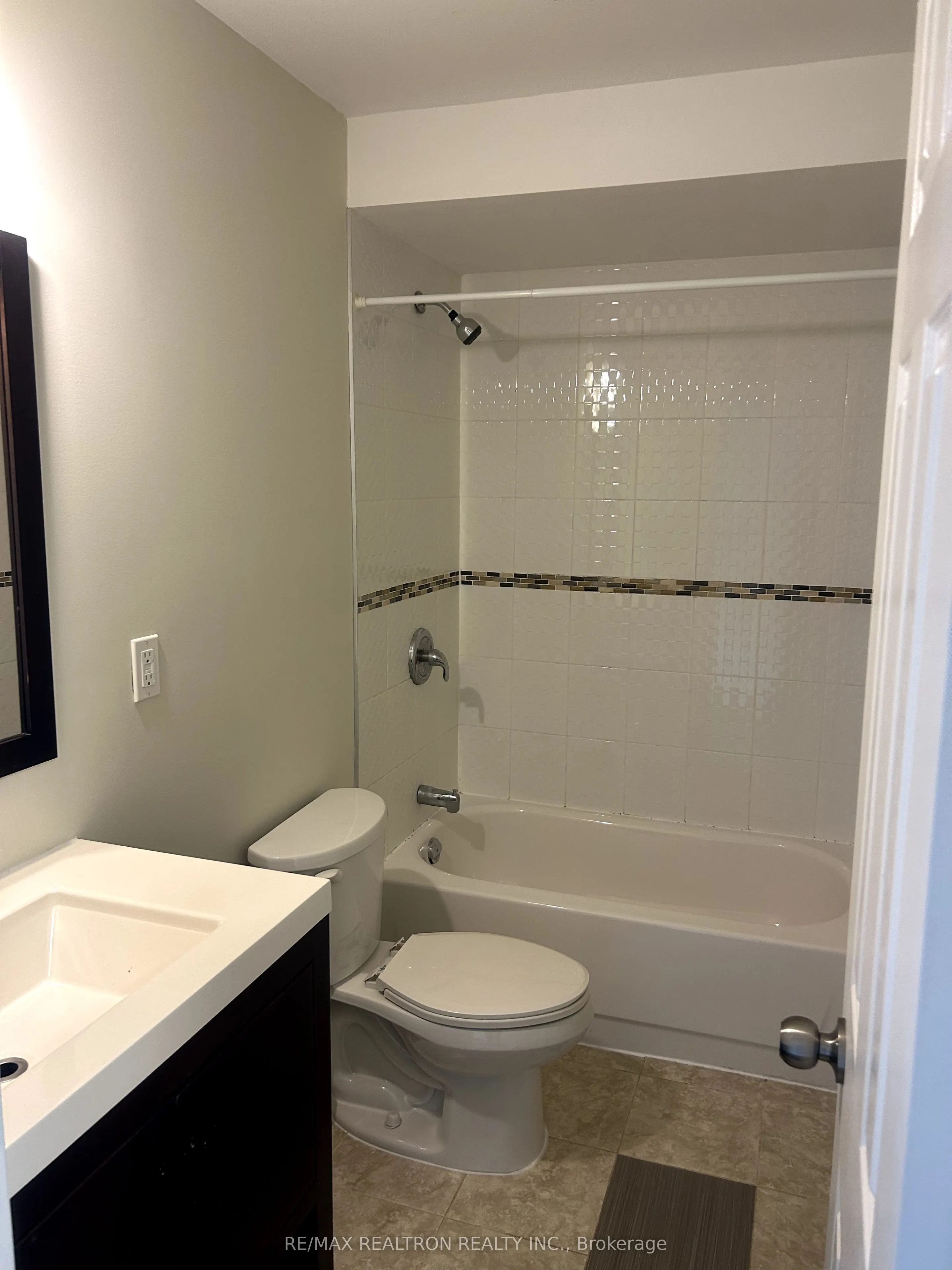 1311 Gerrard Street E, #1