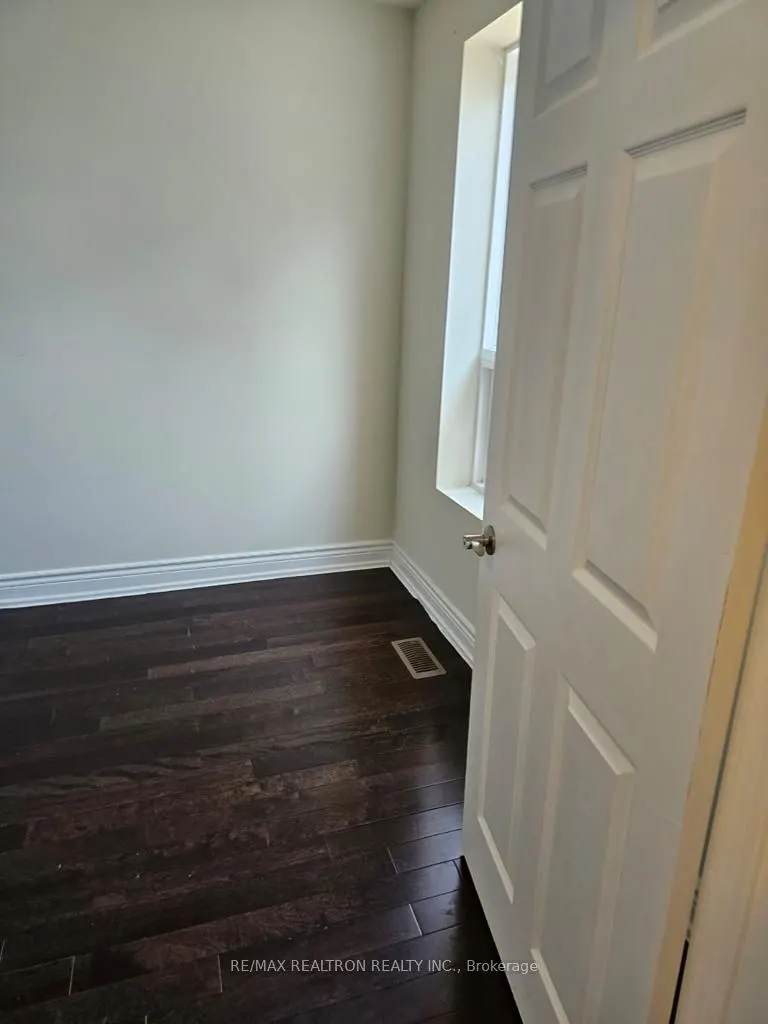 1311 Gerrard Street E, #1