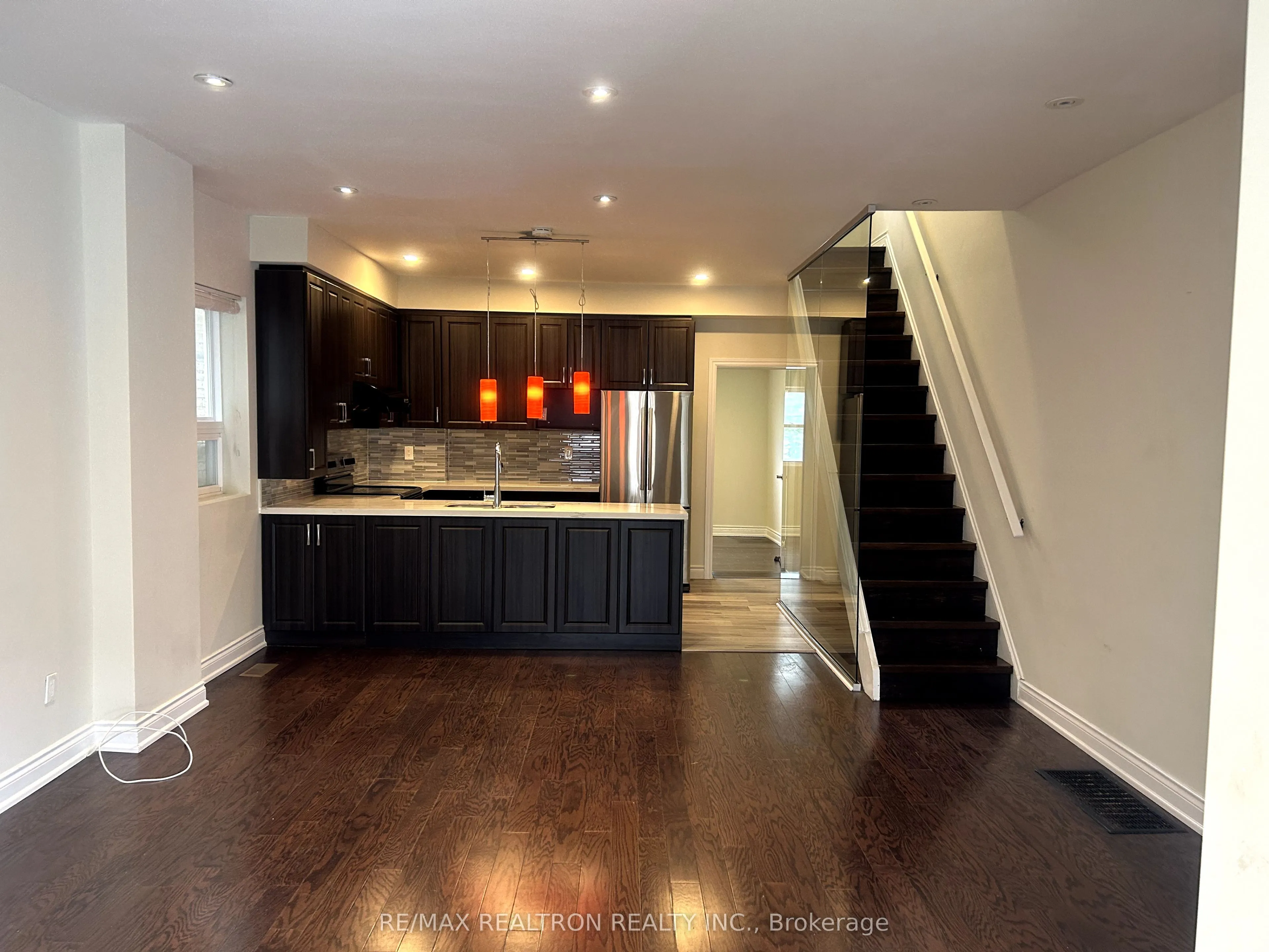1311 Gerrard Street E, #1