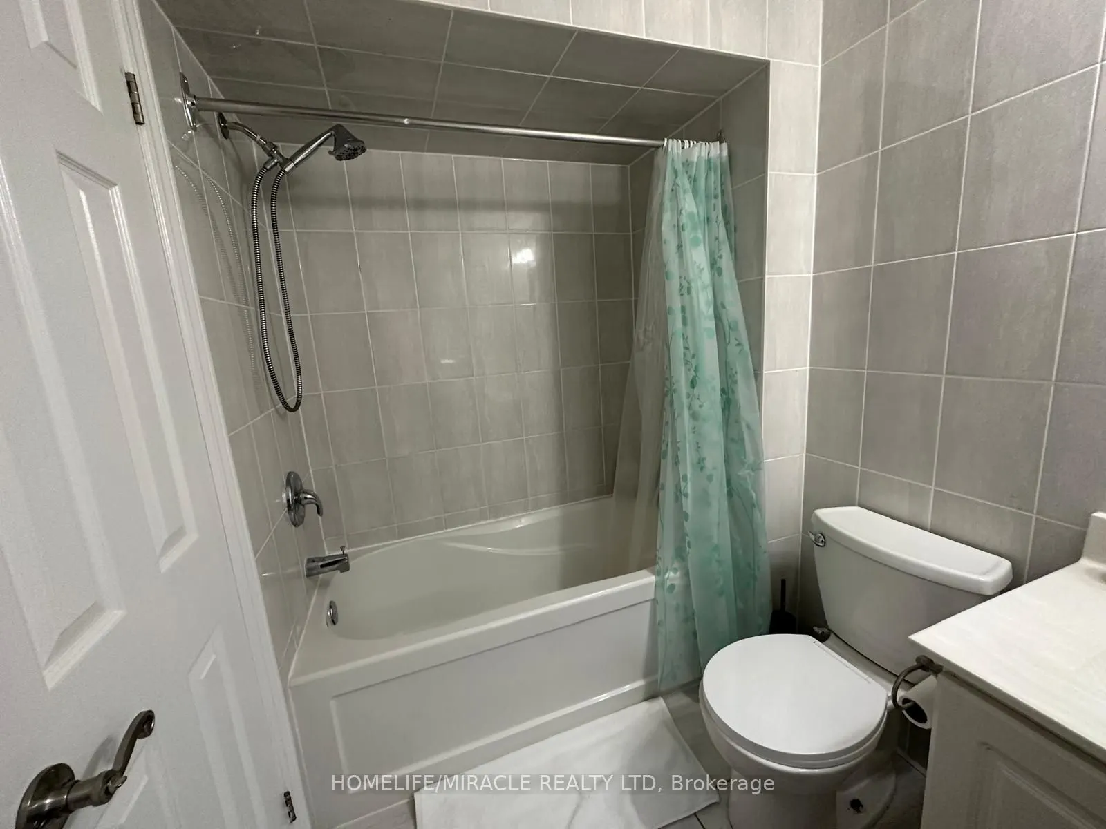 9 Maresfield Drive N Drive