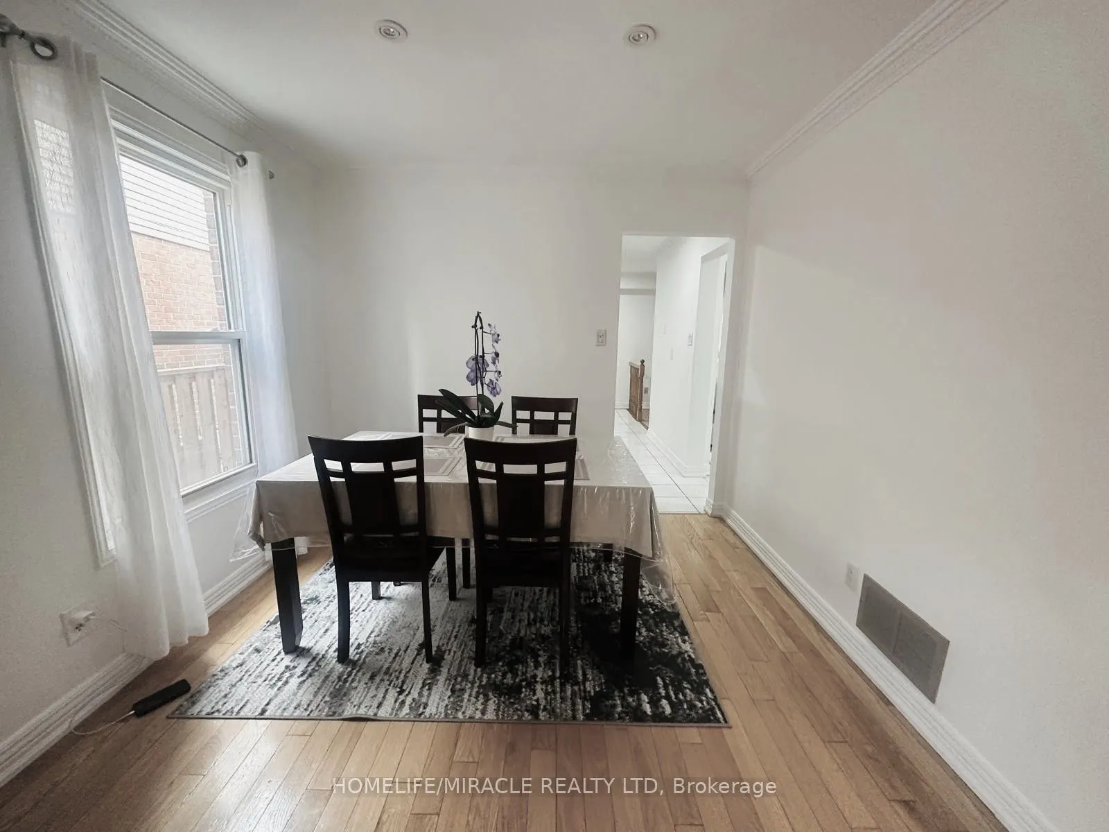 9 Maresfield Drive N Drive