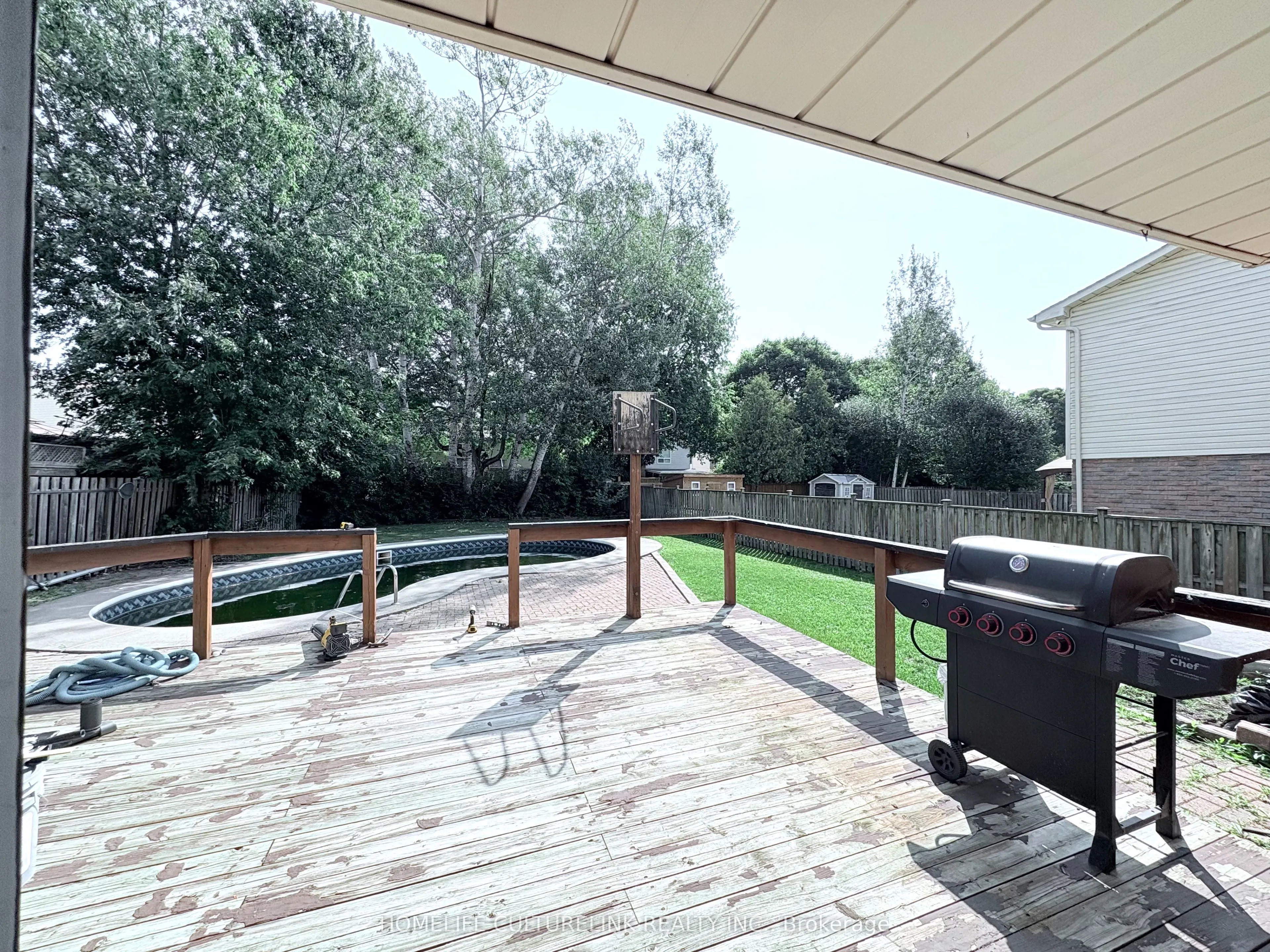 79 Frost Drive