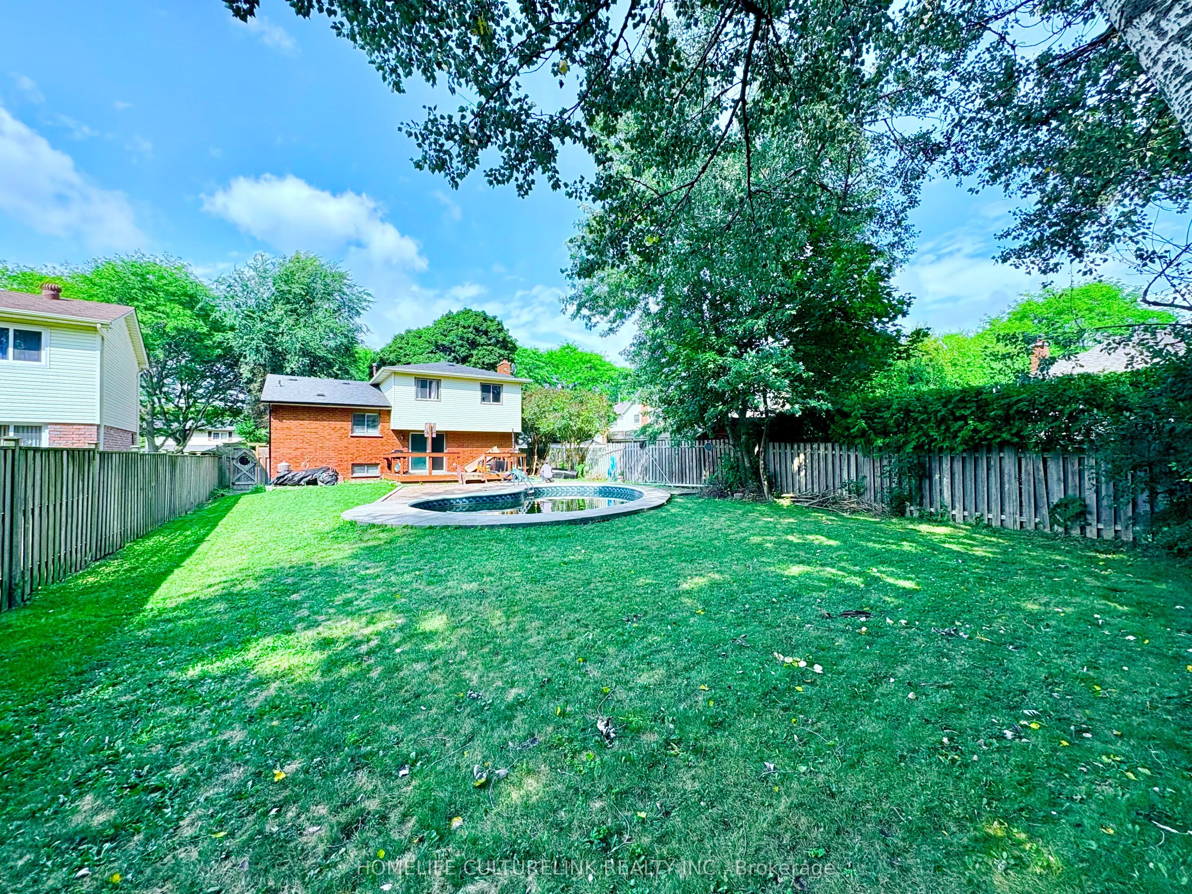 79 Frost Drive
