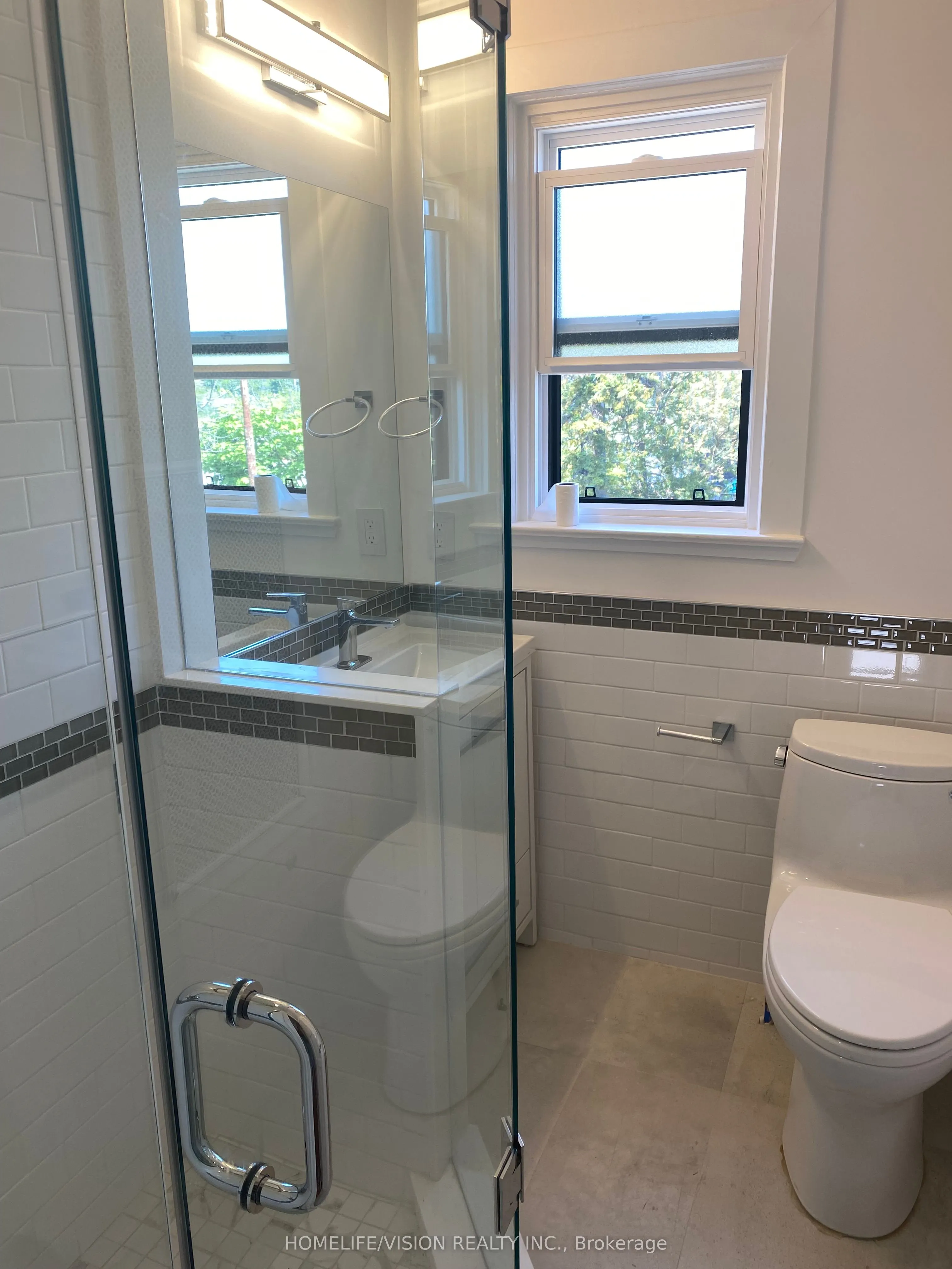 2448 Gerrard Street E, #Upper