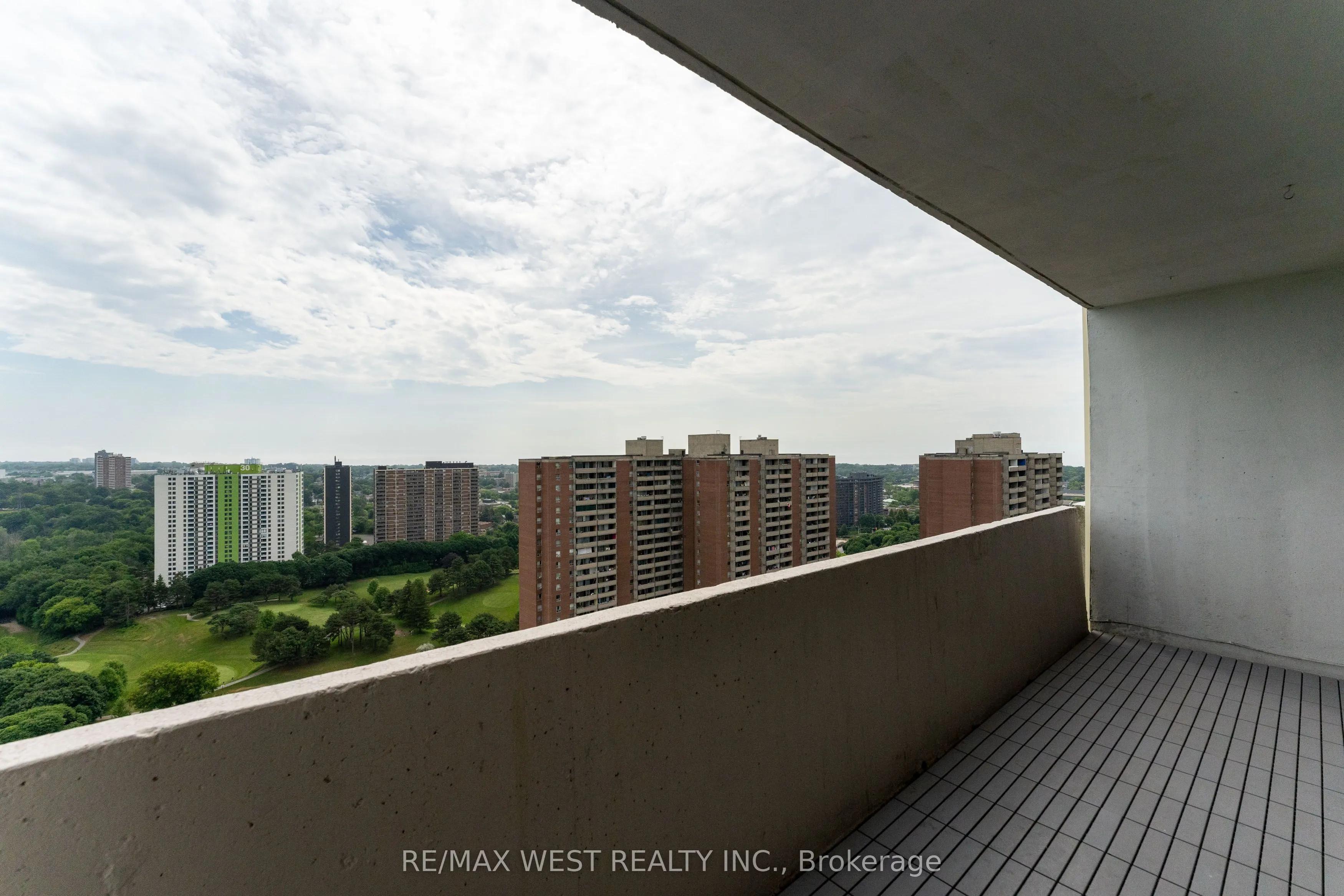 5 Massey Square, #PH5
