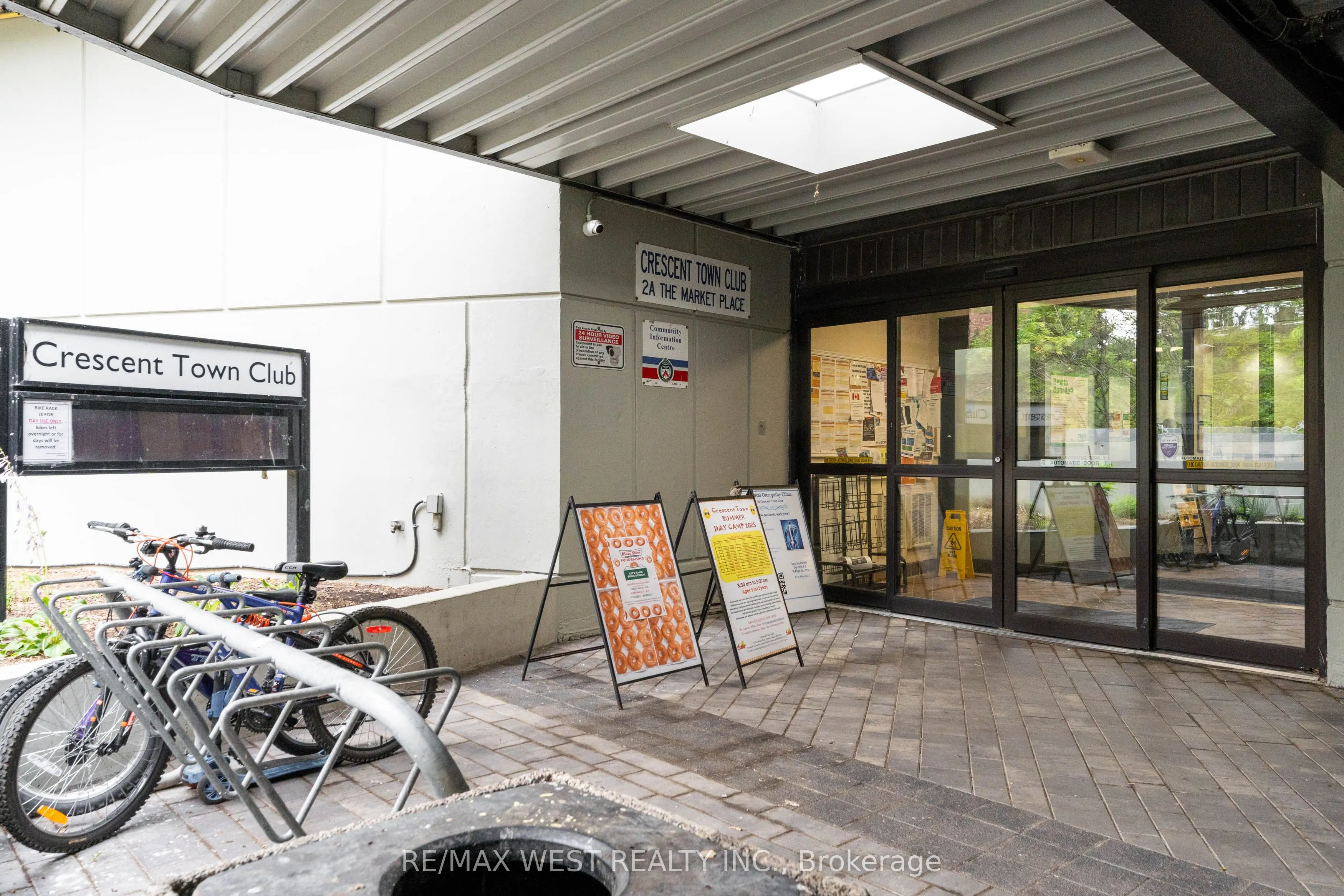 5 Massey Square, #PH5