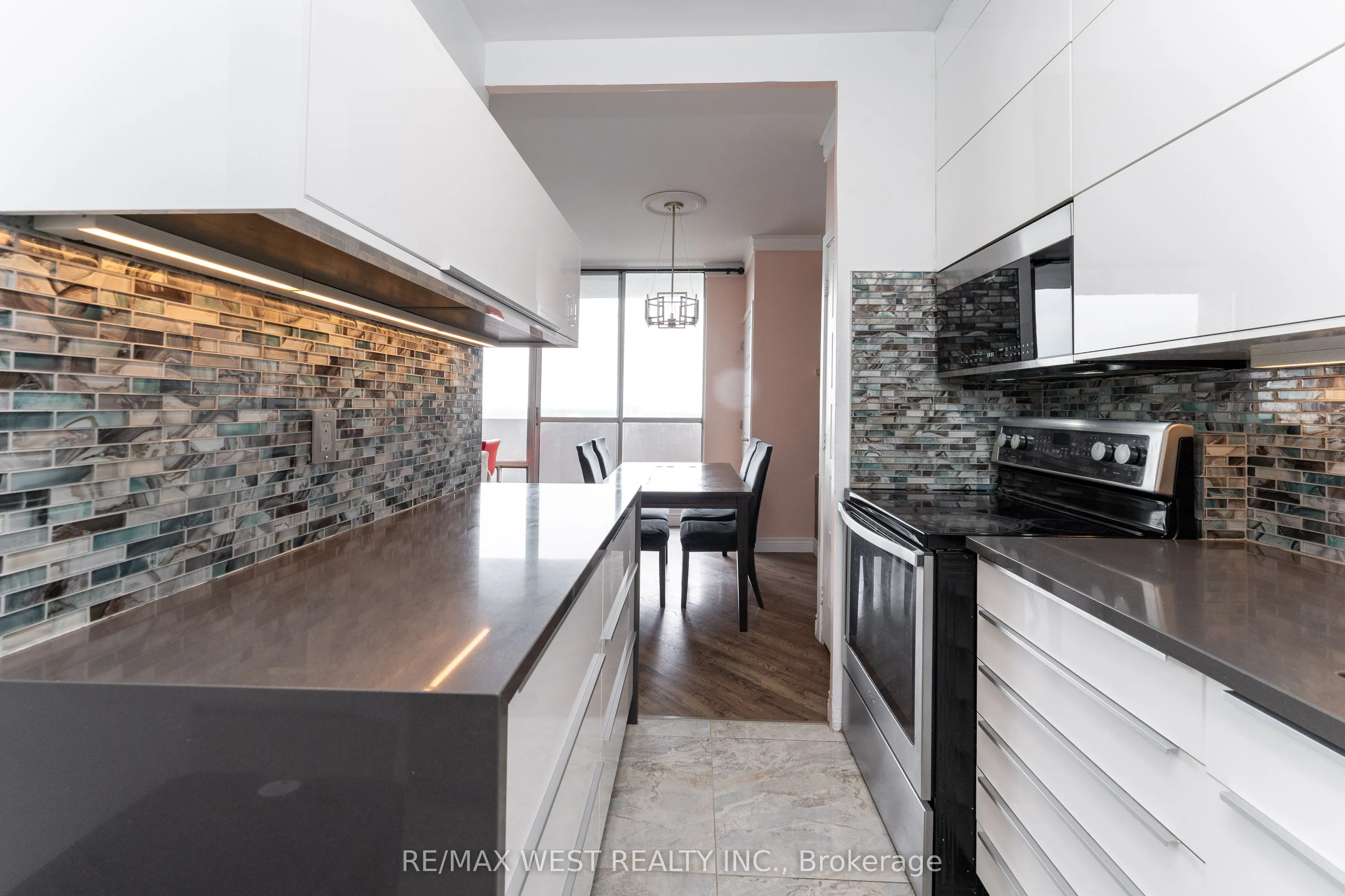 5 Massey Square, #PH5