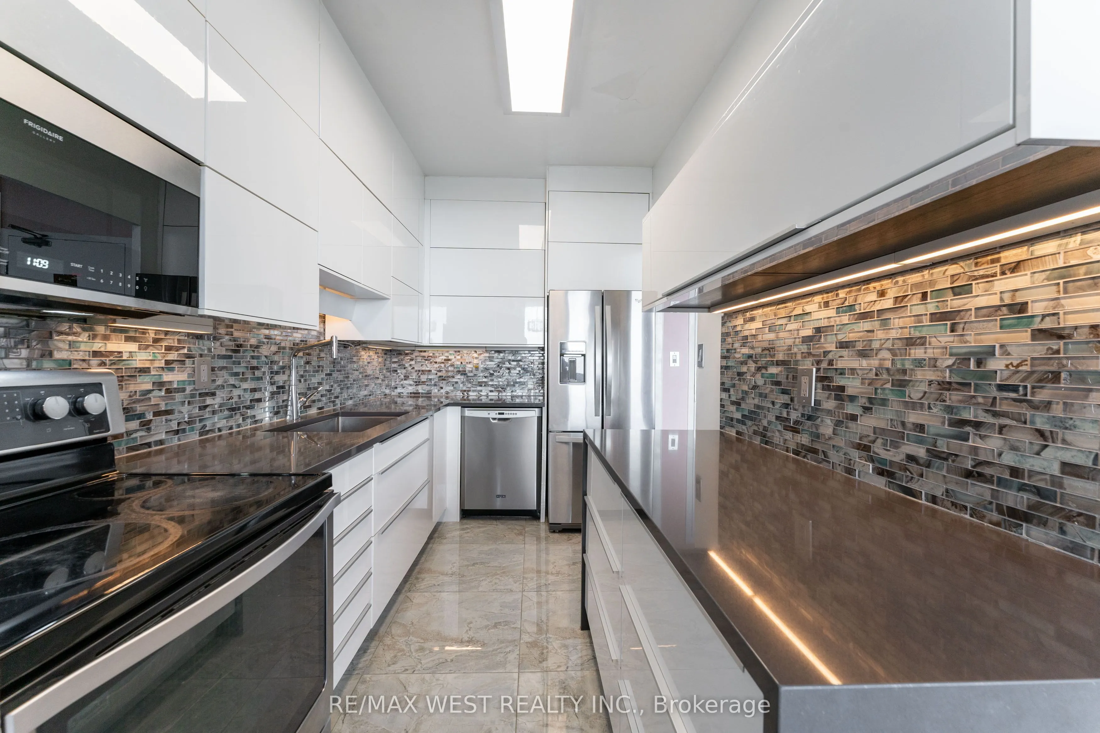 5 Massey Square, #PH5