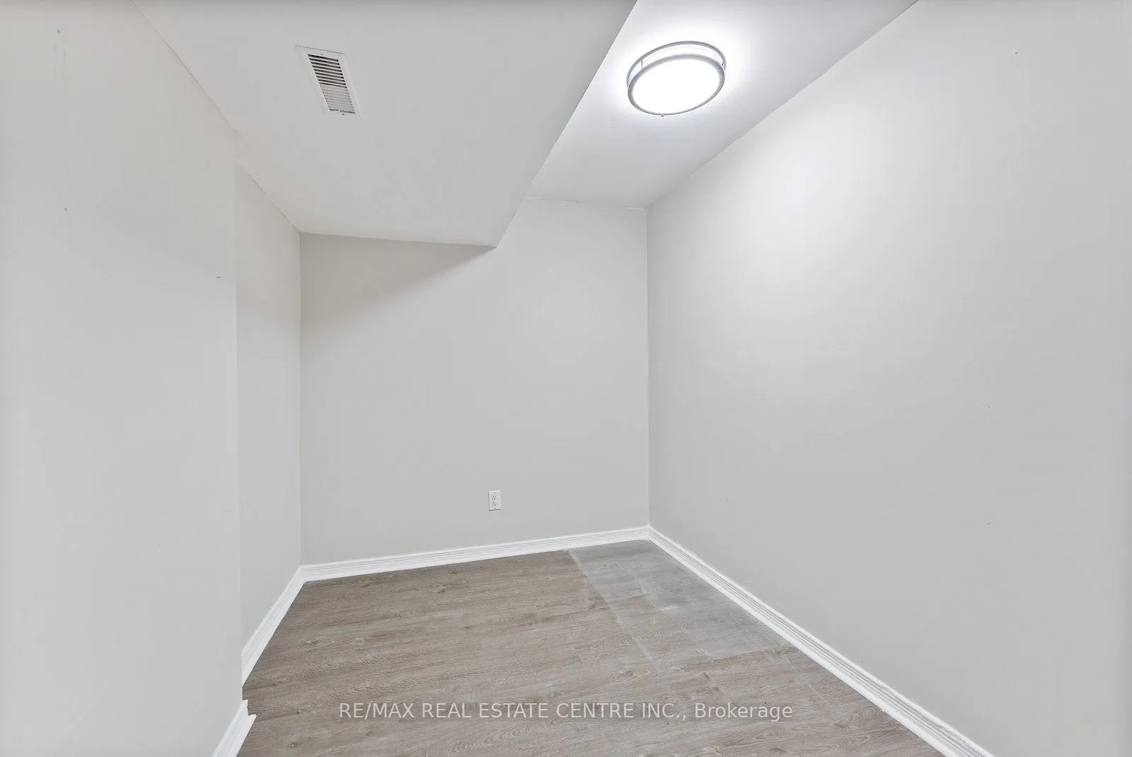 79 Fawndale Crescent, #Upper