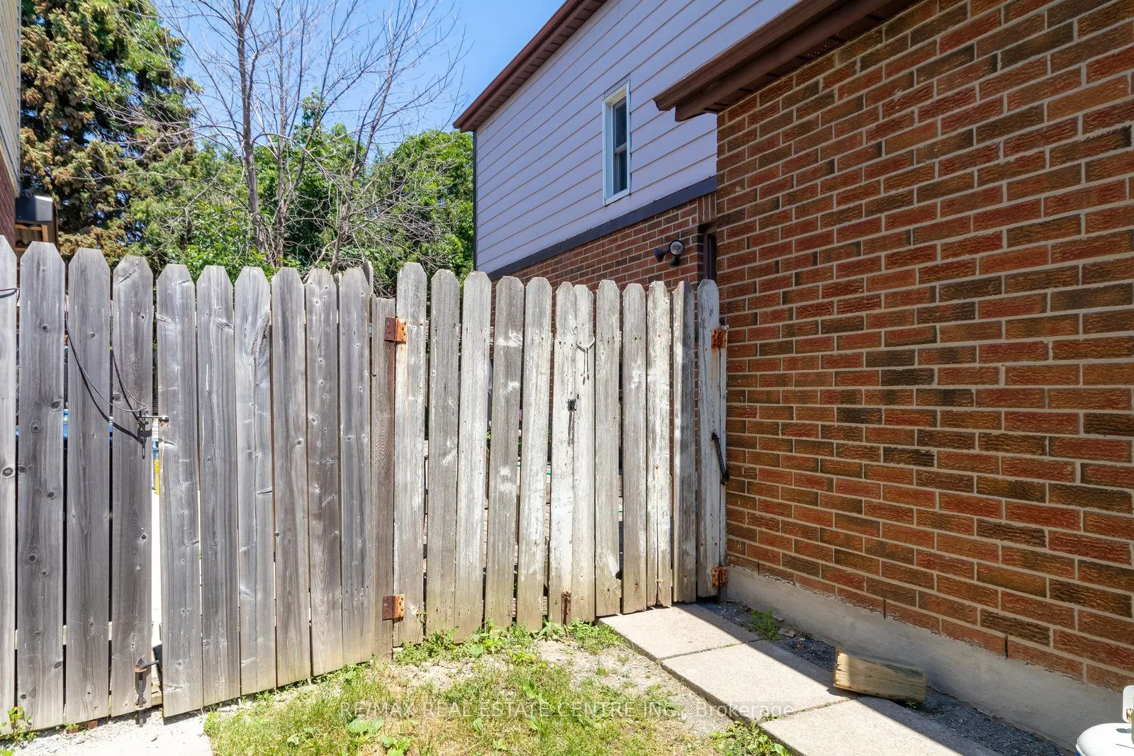 79 Fawndale Crescent, #Upper