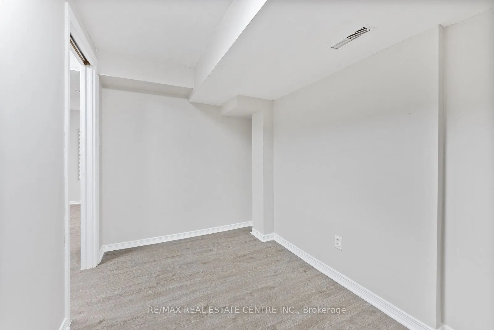 79 Fawndale Crescent, #Upper