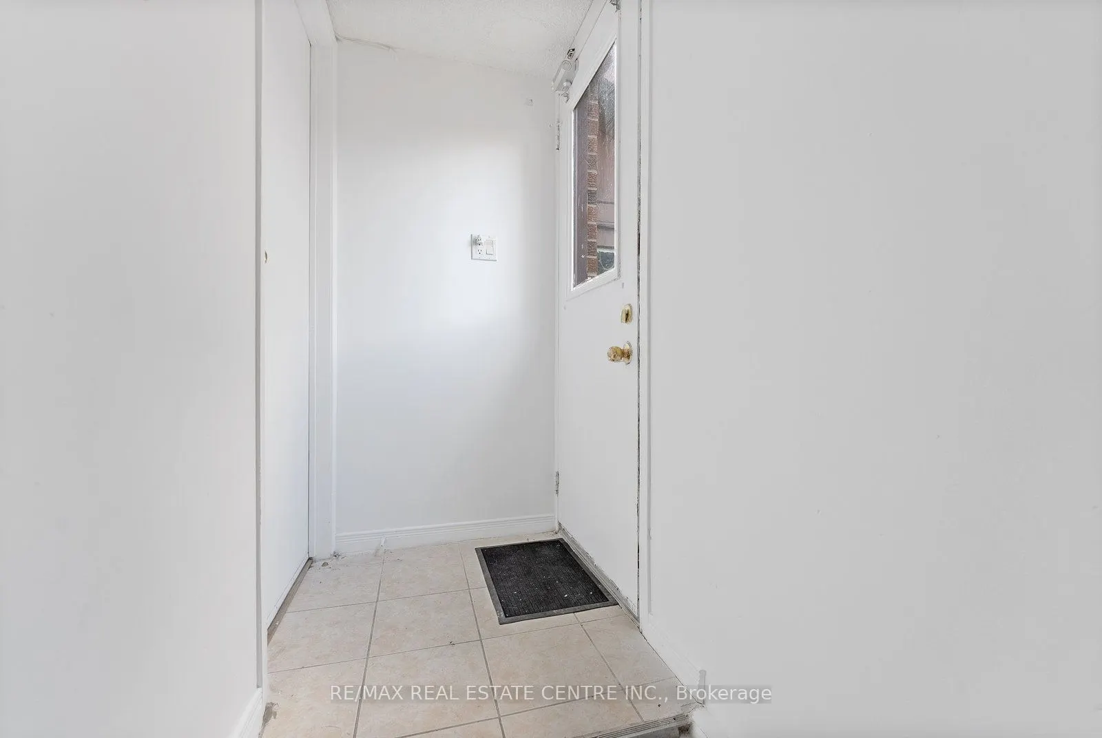 79 Fawndale Crescent, #Upper