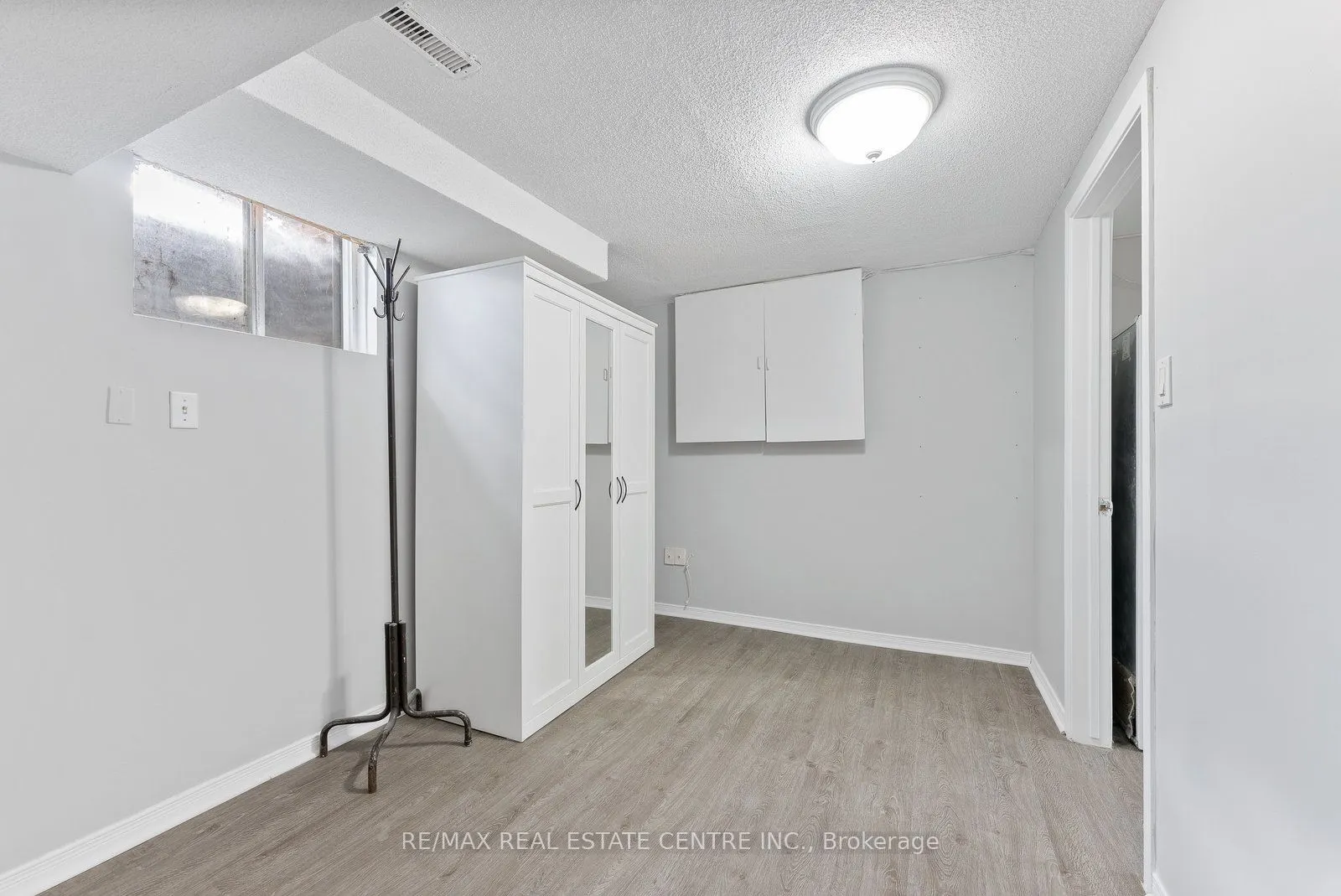 79 Fawndale Crescent, #Upper