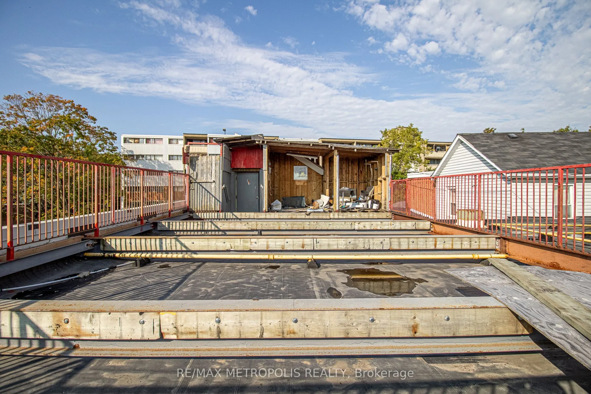 504 Simcoe Street S