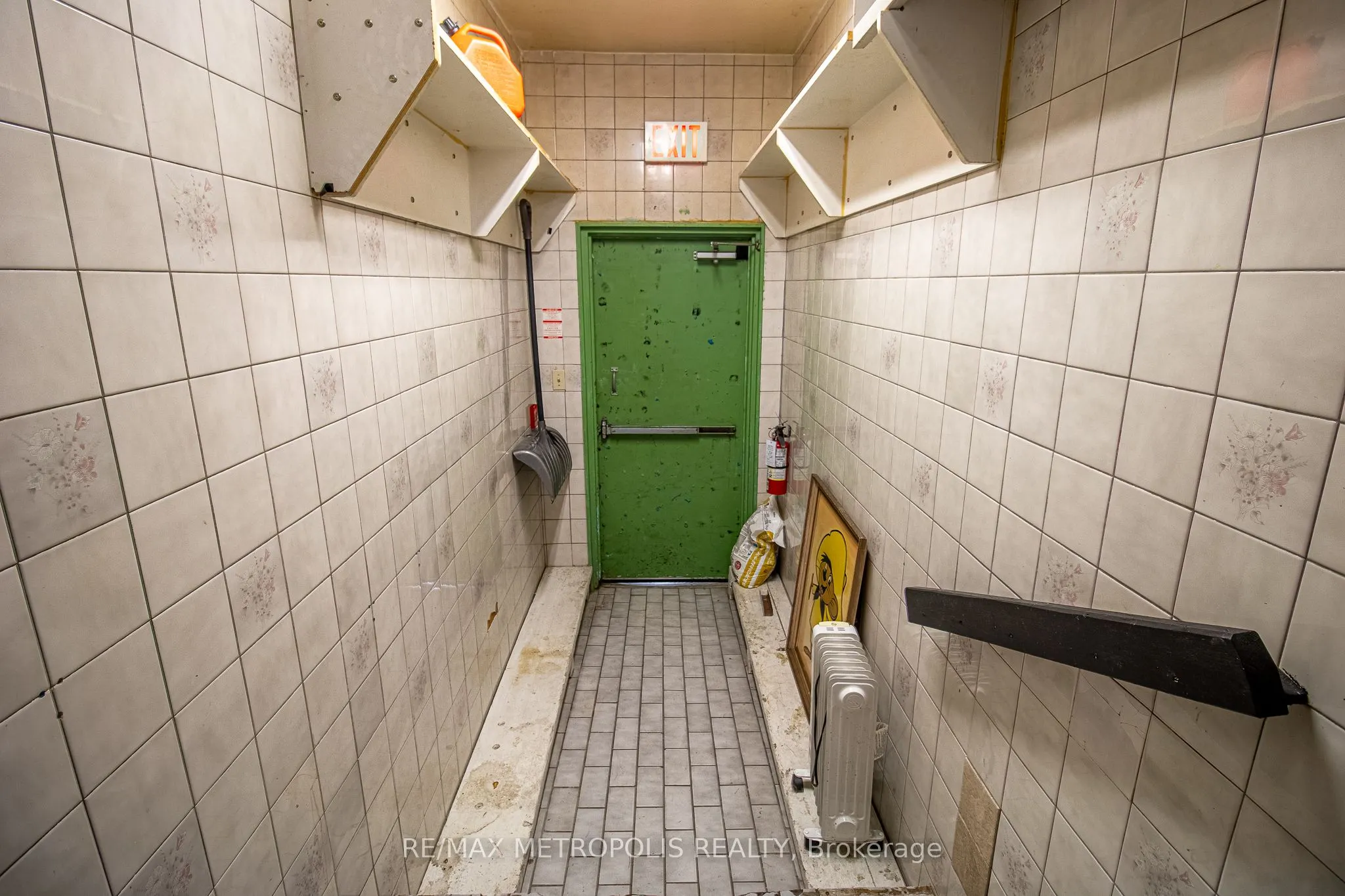 504 Simcoe Street S
